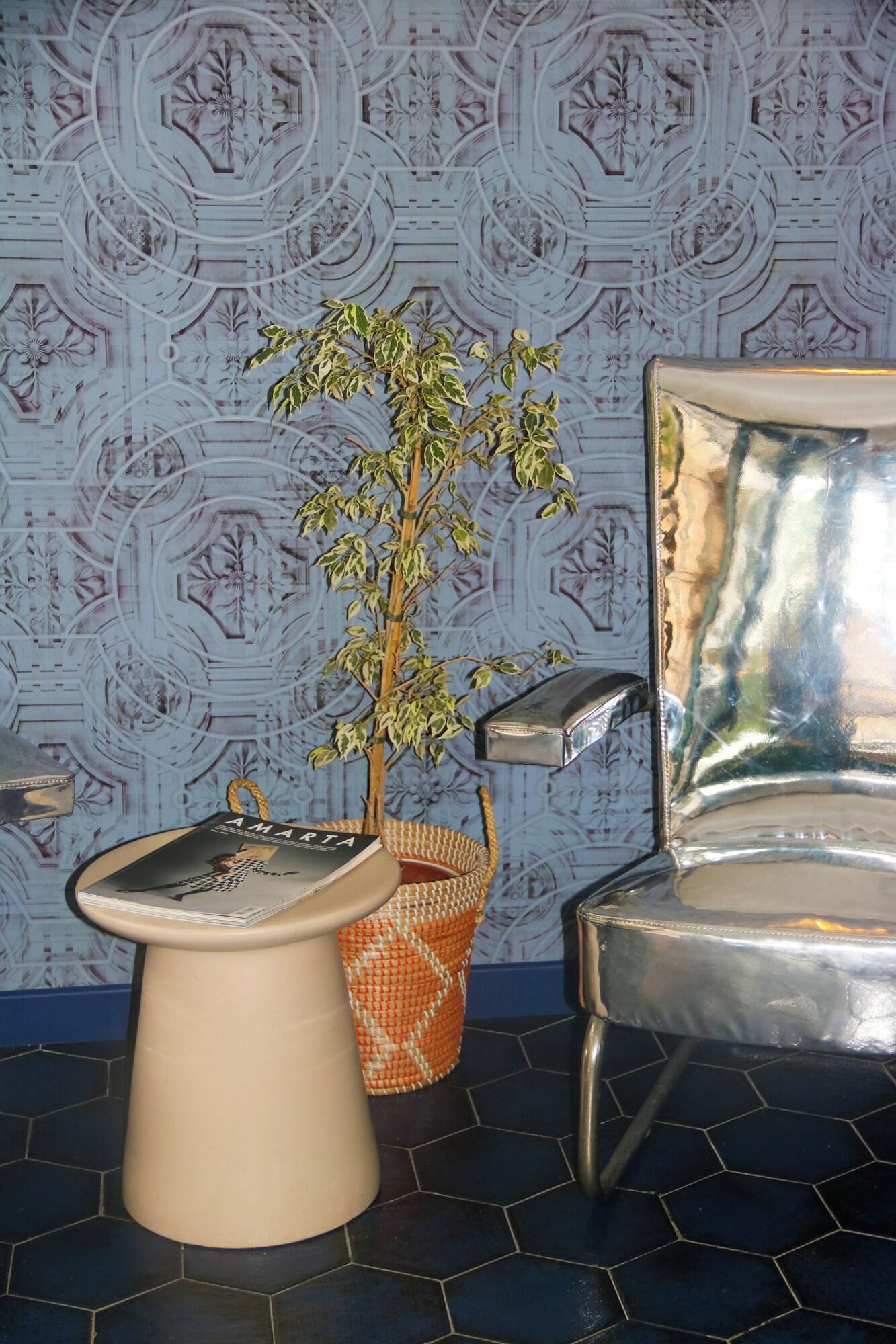 Vista Lobby Margot Sololaki