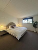 Alojamiento - Self-contained 1-bedroom guest house on rural farmhouse property sleeps 8