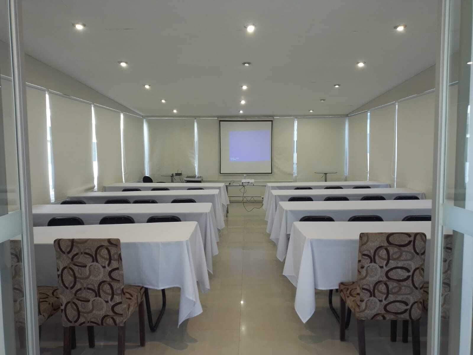 Sala de Reuniones El Angolo Hotel Talara, Piura