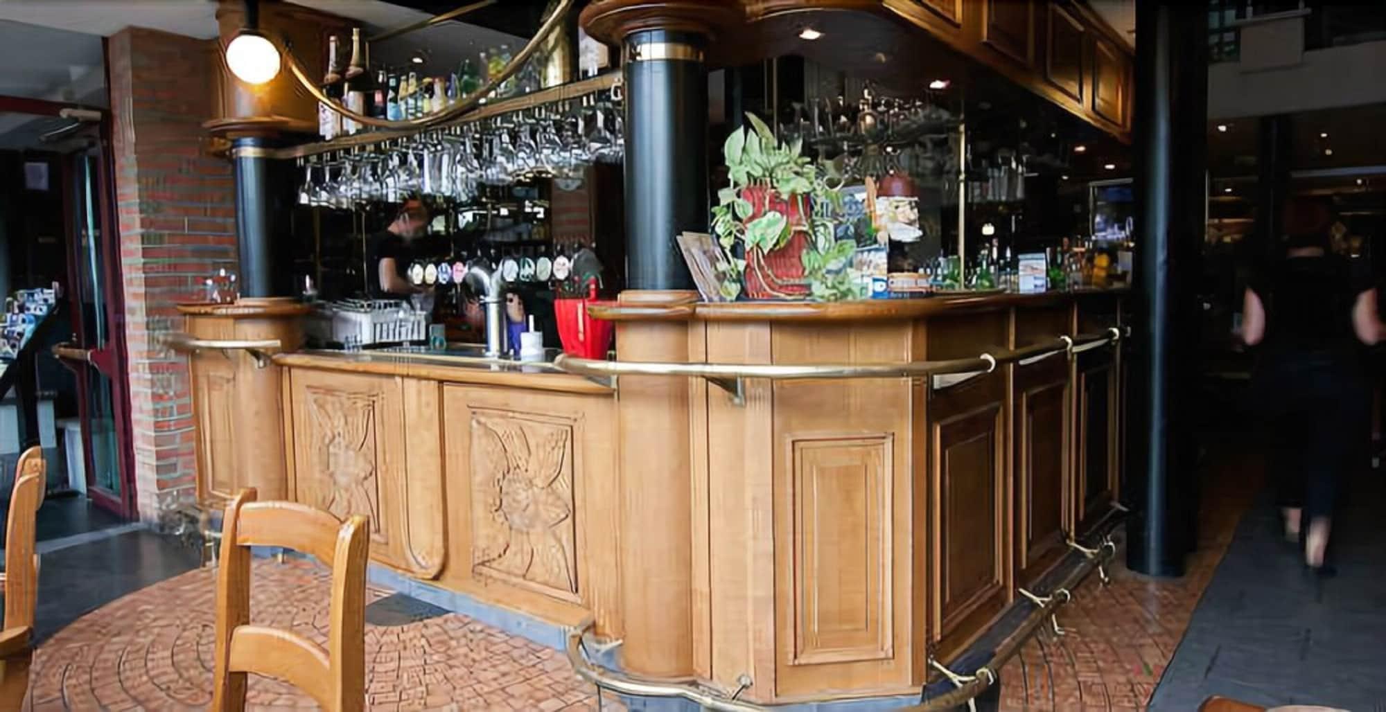 Bar/Salón Le Vieux Beffroi