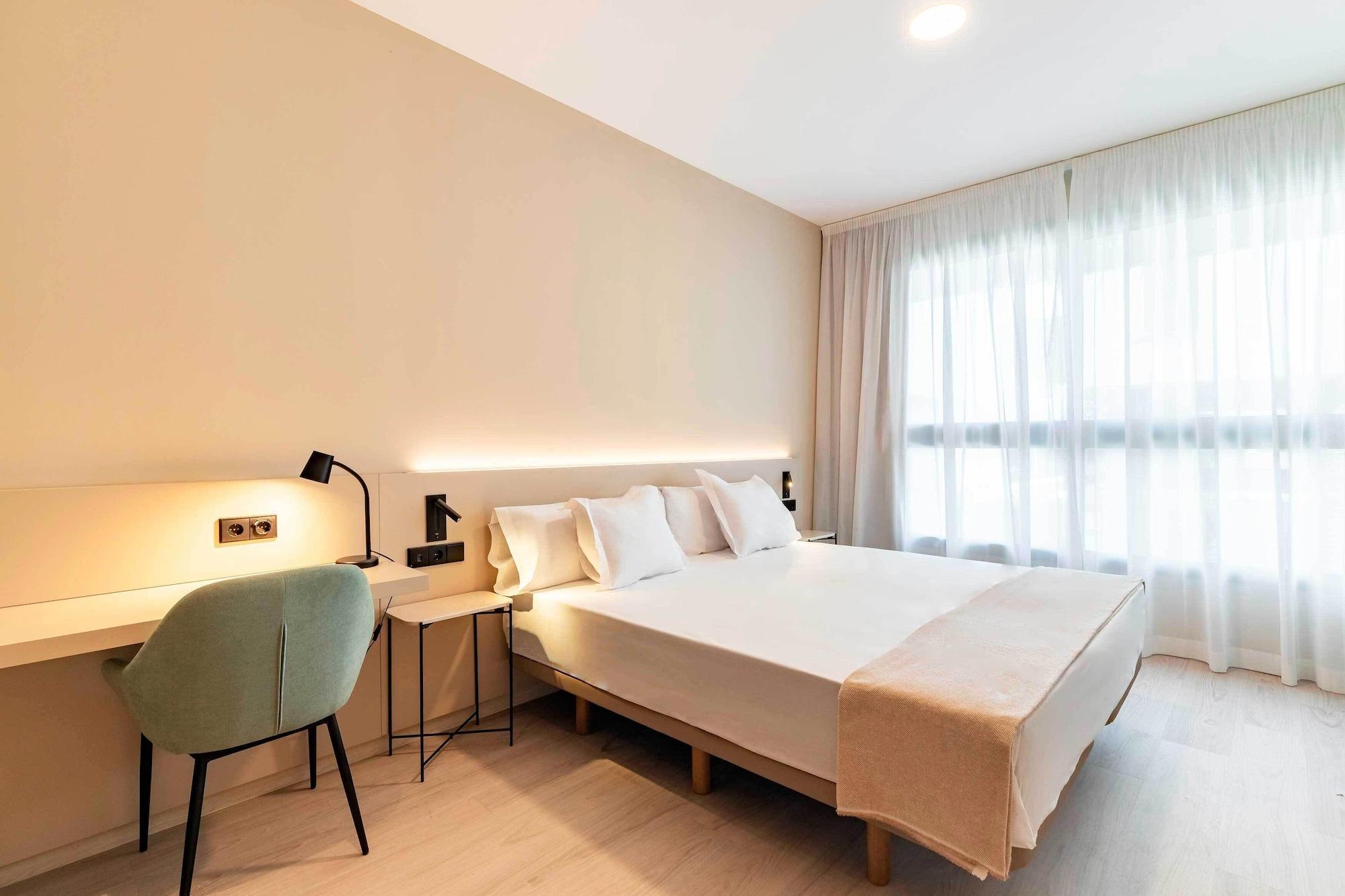 Varios HQ Arena Hotel