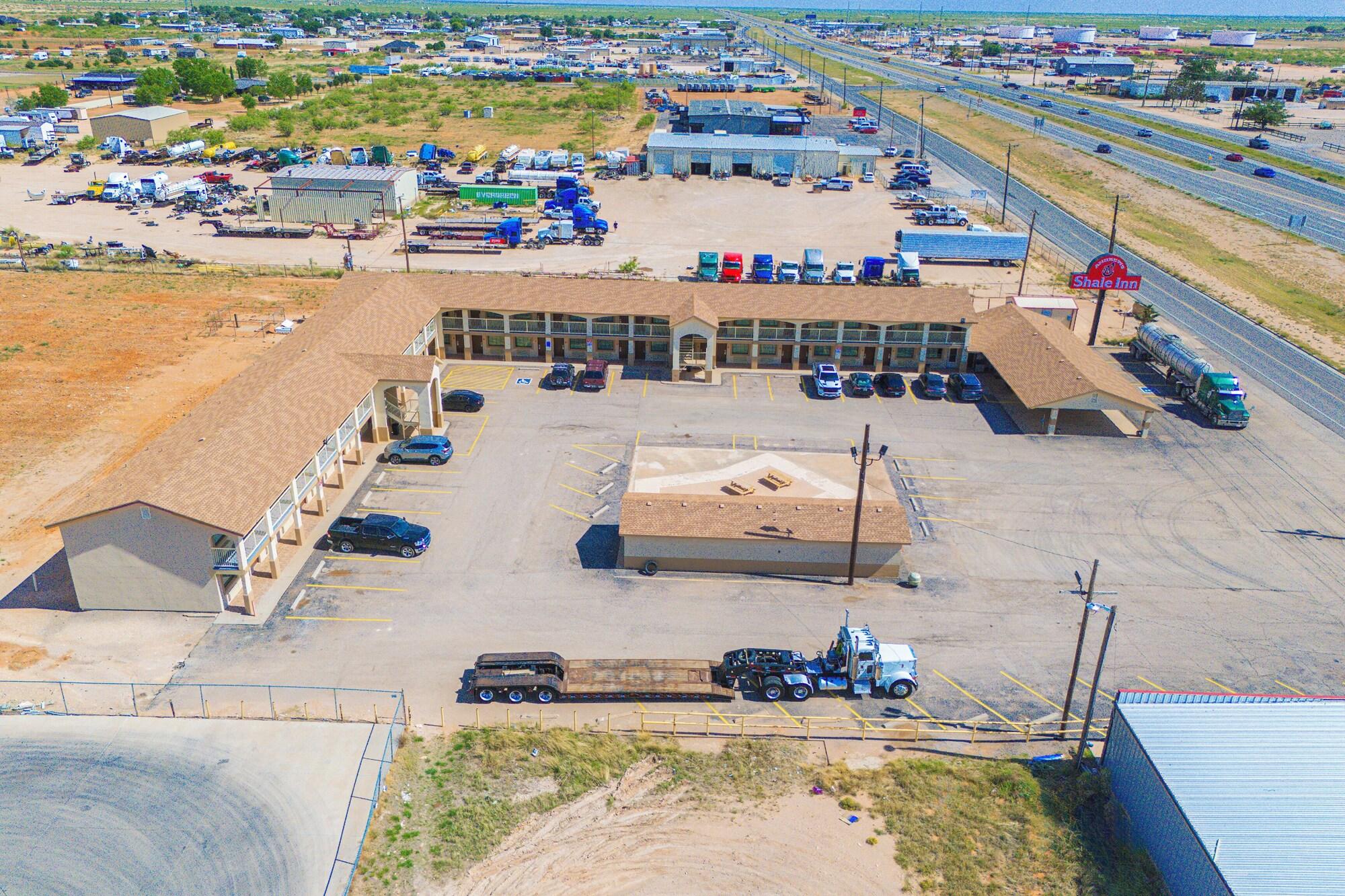 Varios Shale inn Andrews