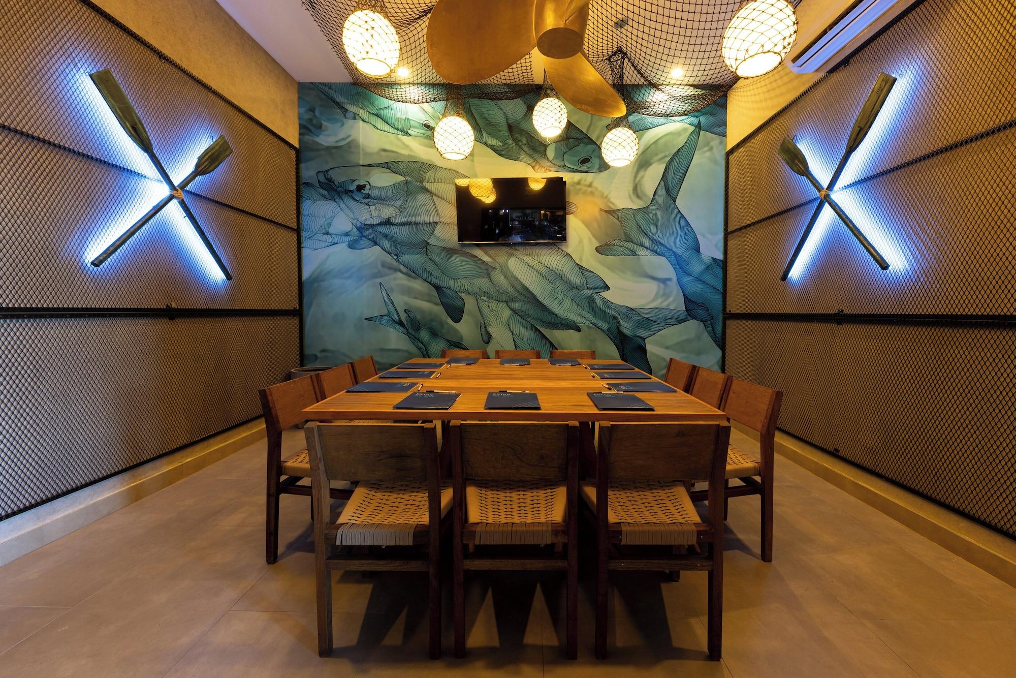 Restaurant Holiday Inn Express & Suites Hotel Mazatlan by IHG