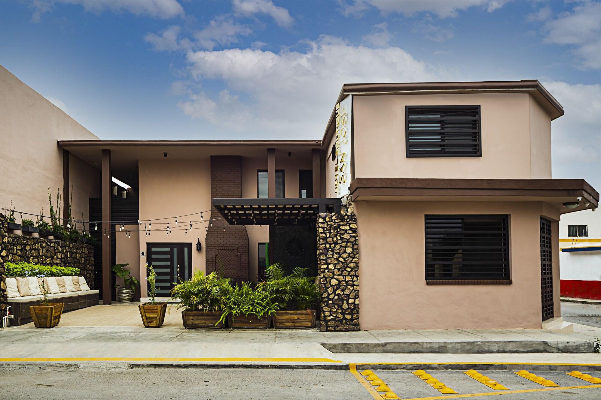Varios San José Suites Boutique