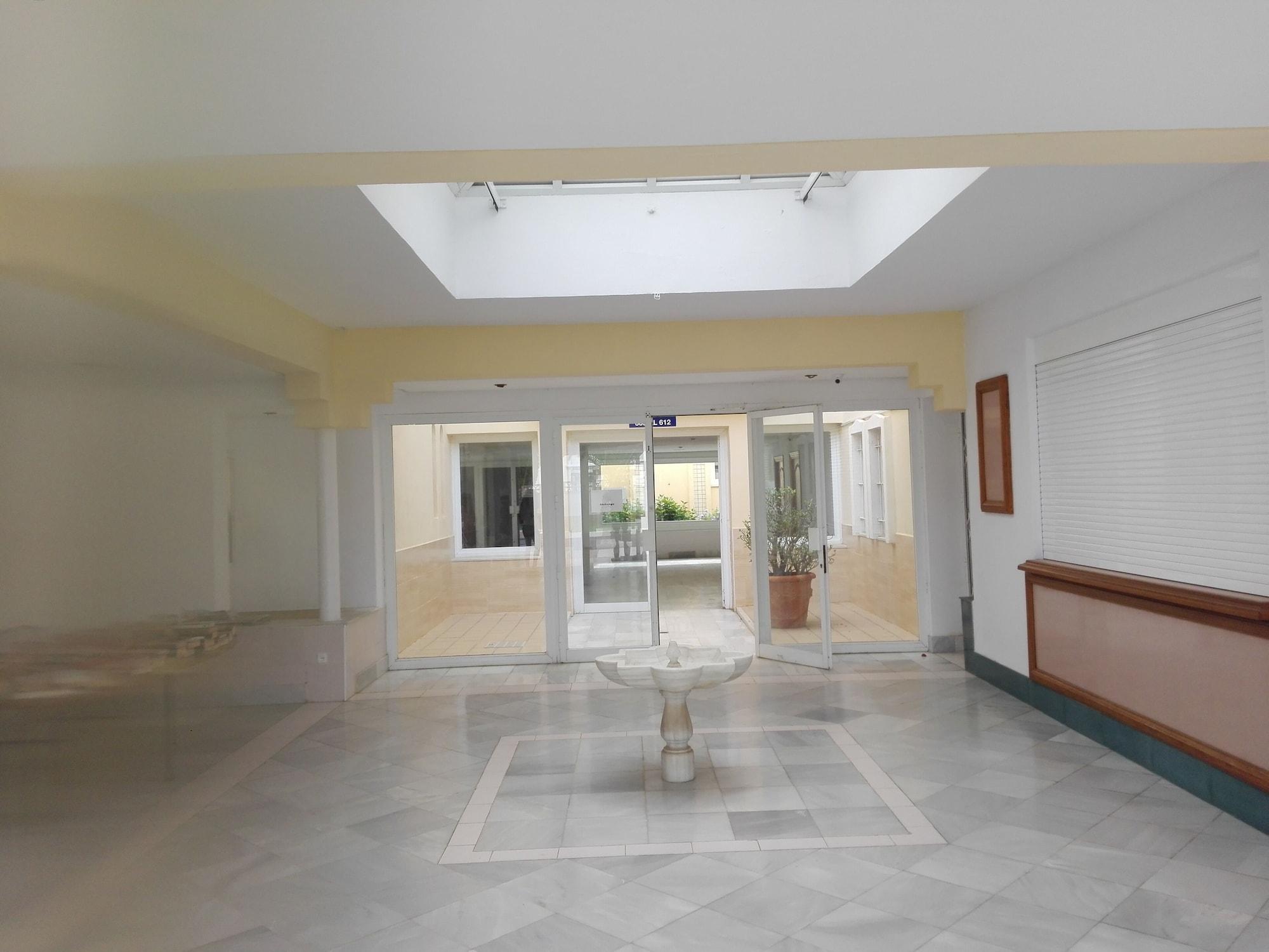 Vista Lobby Apartamentos Moguima