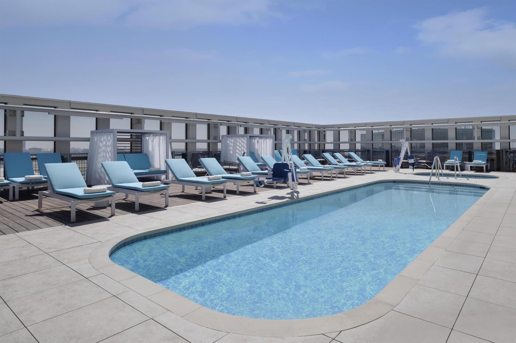 Vista Piscina Hyatt House LAX/Century Blvd