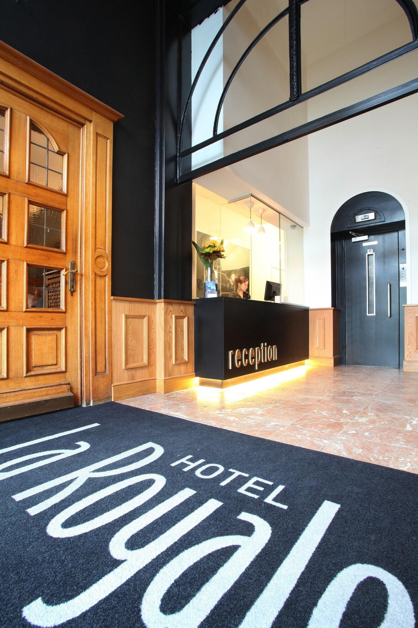 Vista Lobby Hotel La Royale