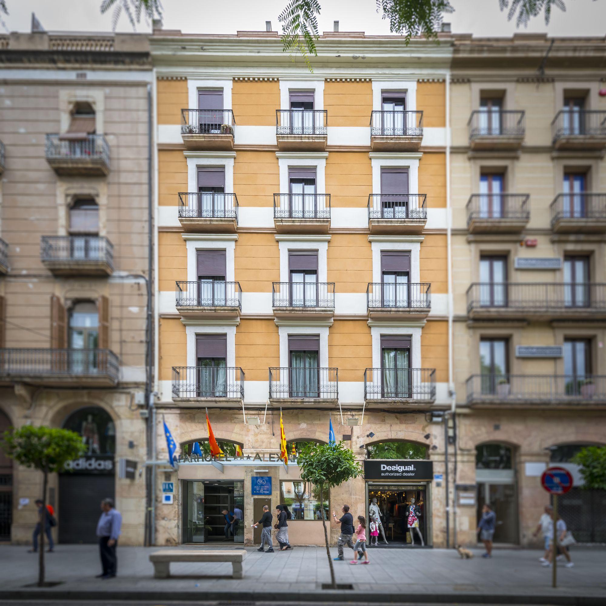Vista Exterior Alexandra Aparthotel