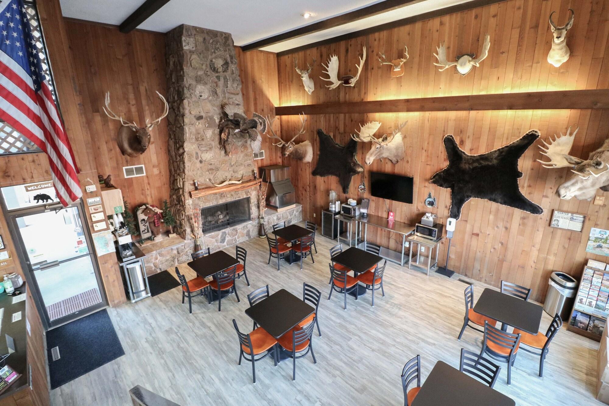 Vista Lobby Bear Lodge Motel
