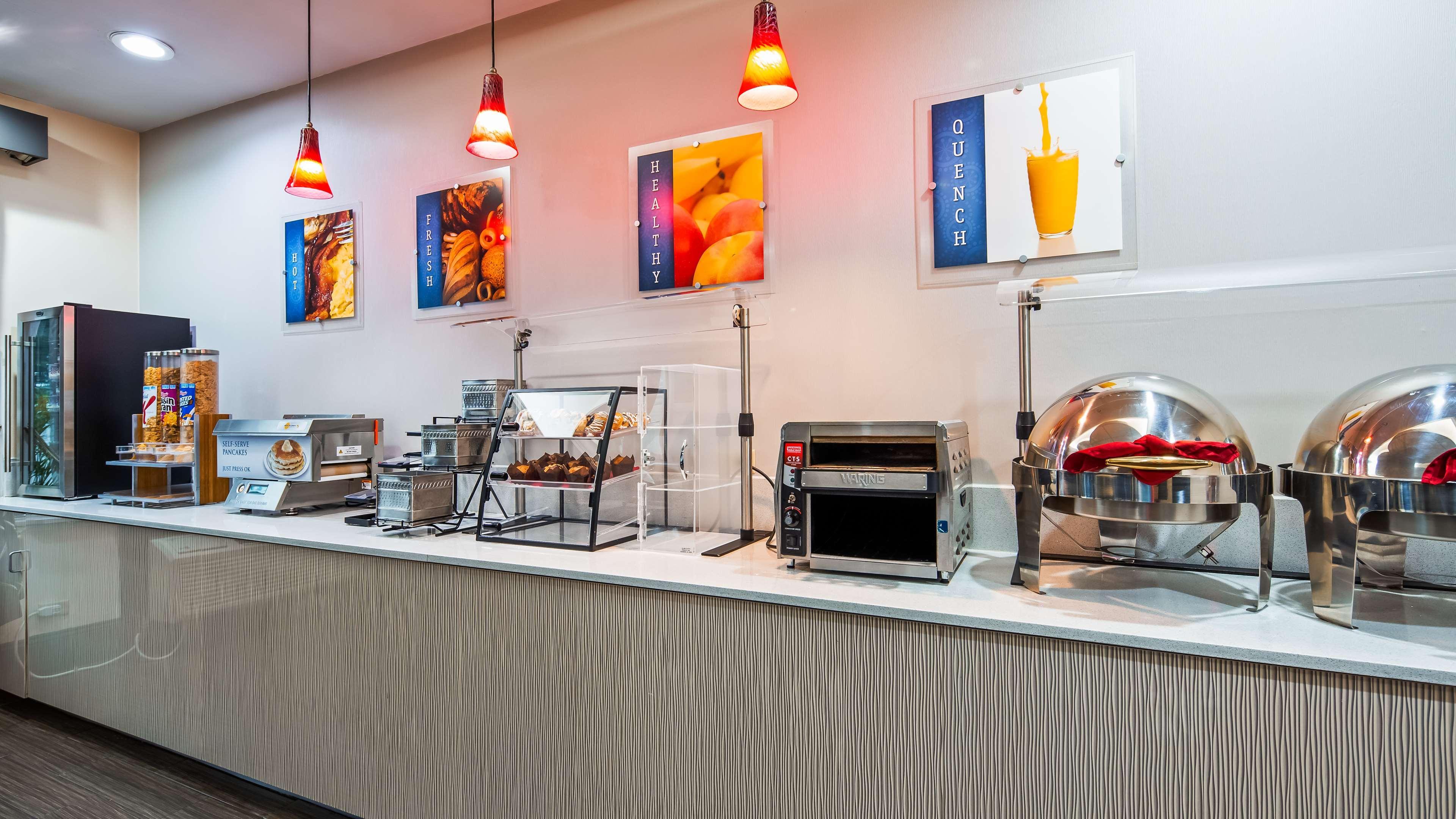 Restaurant Sonesta Essential Orlando Airport