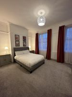 Alquiler Vacacional - Georgian holiday House-5BR+patio+free parking