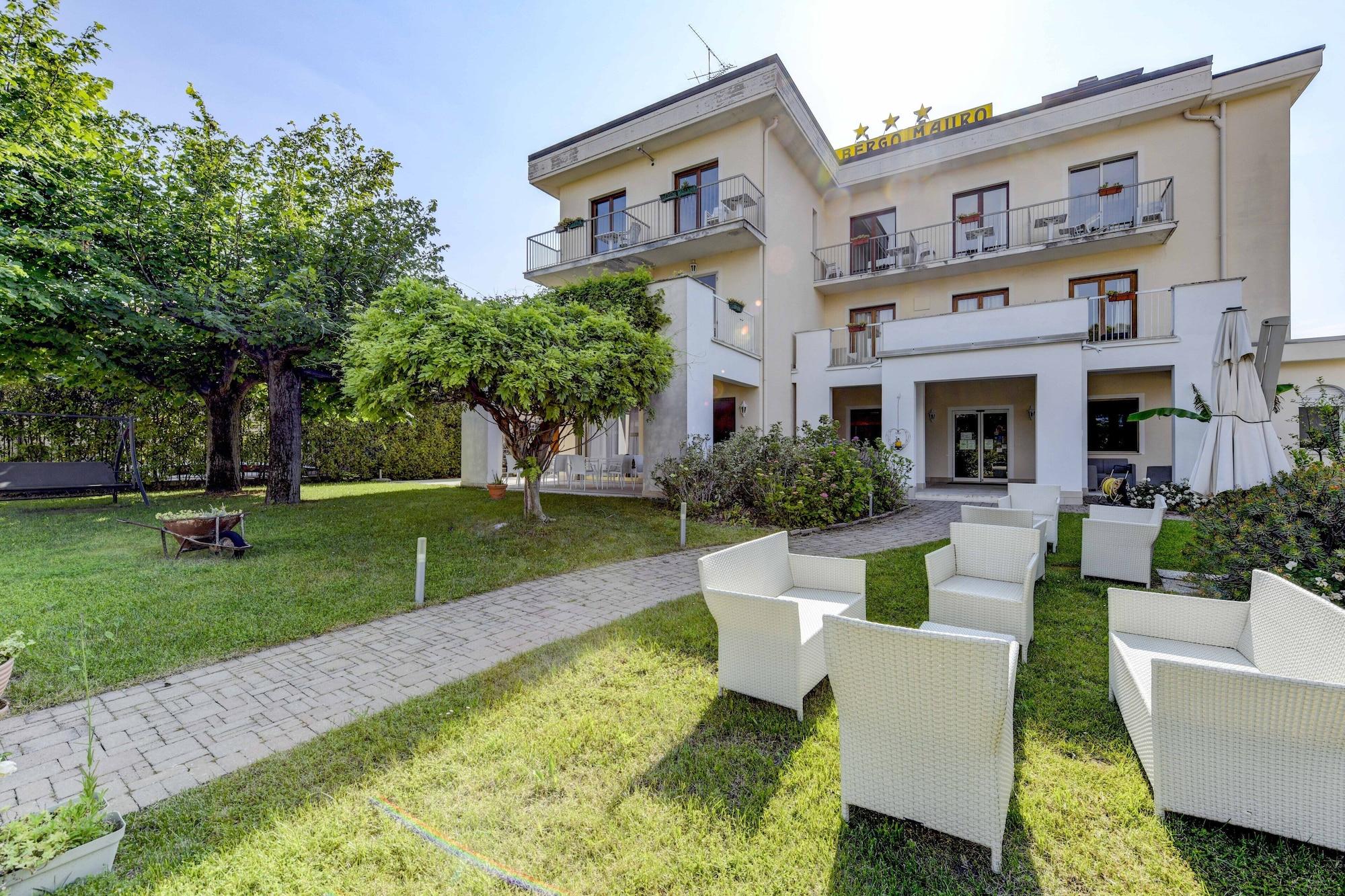 Vista Exterior Best Western Hotel Arya