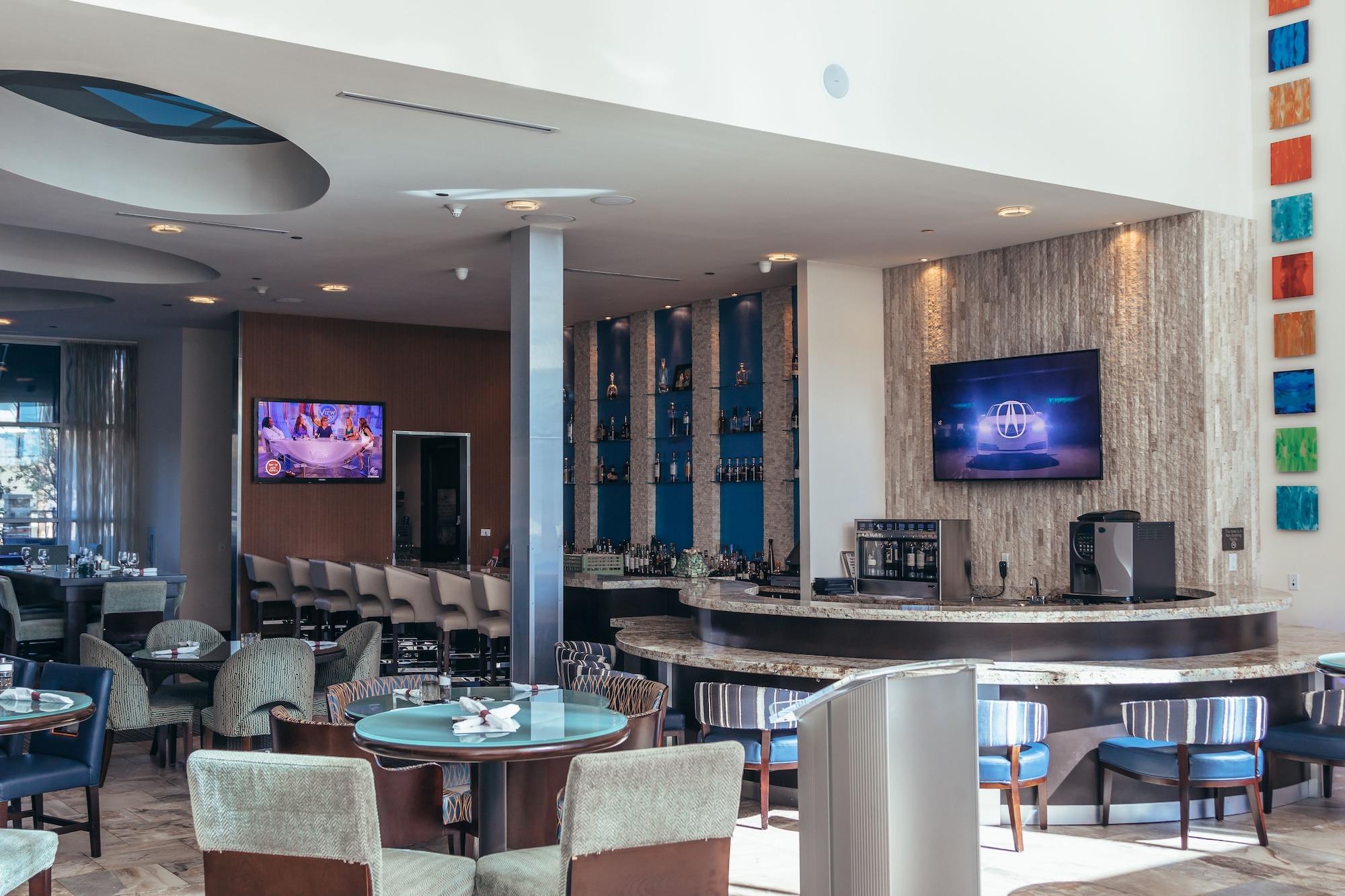 Bar/Salón Hotel Indigo WACO - BAYLOR by IHG