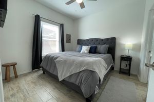 Arriendo temporal - A Luxury Modern Fully Stocked 2 Bed/2Bath w/KING-Sleeps 6-BBQ-Lift massage chair