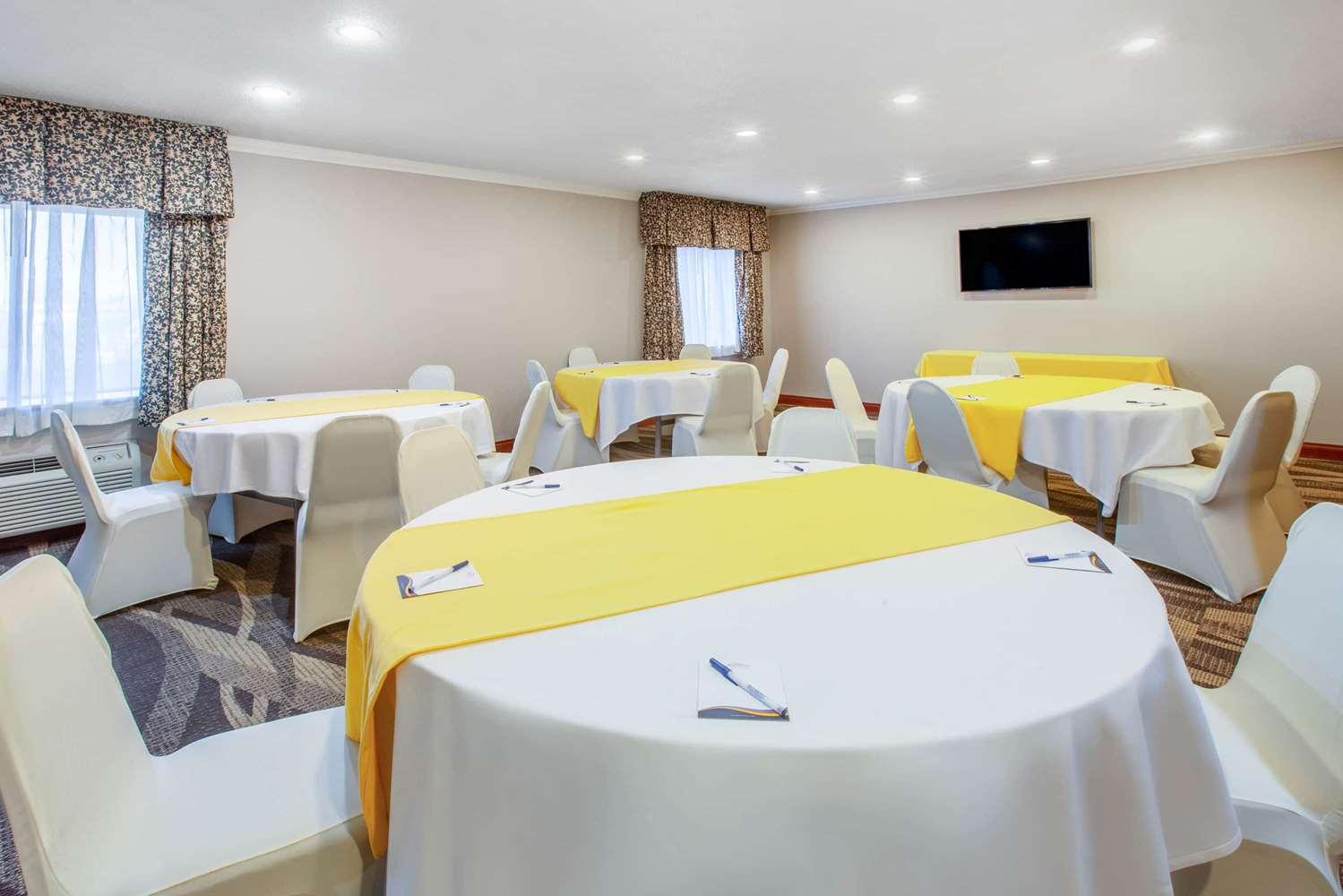 Sala de Reuniones Baymont Grand Rapids Airport
