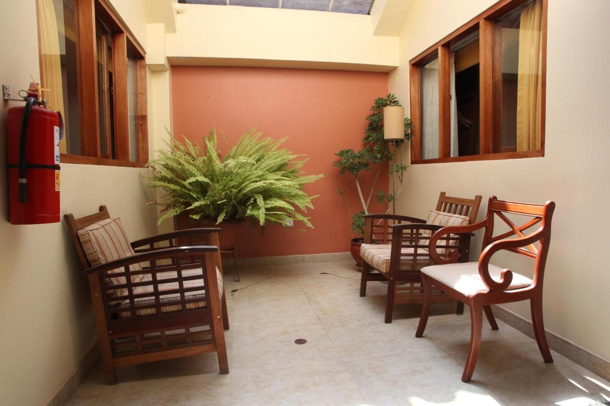 Varios Emperador Plaza