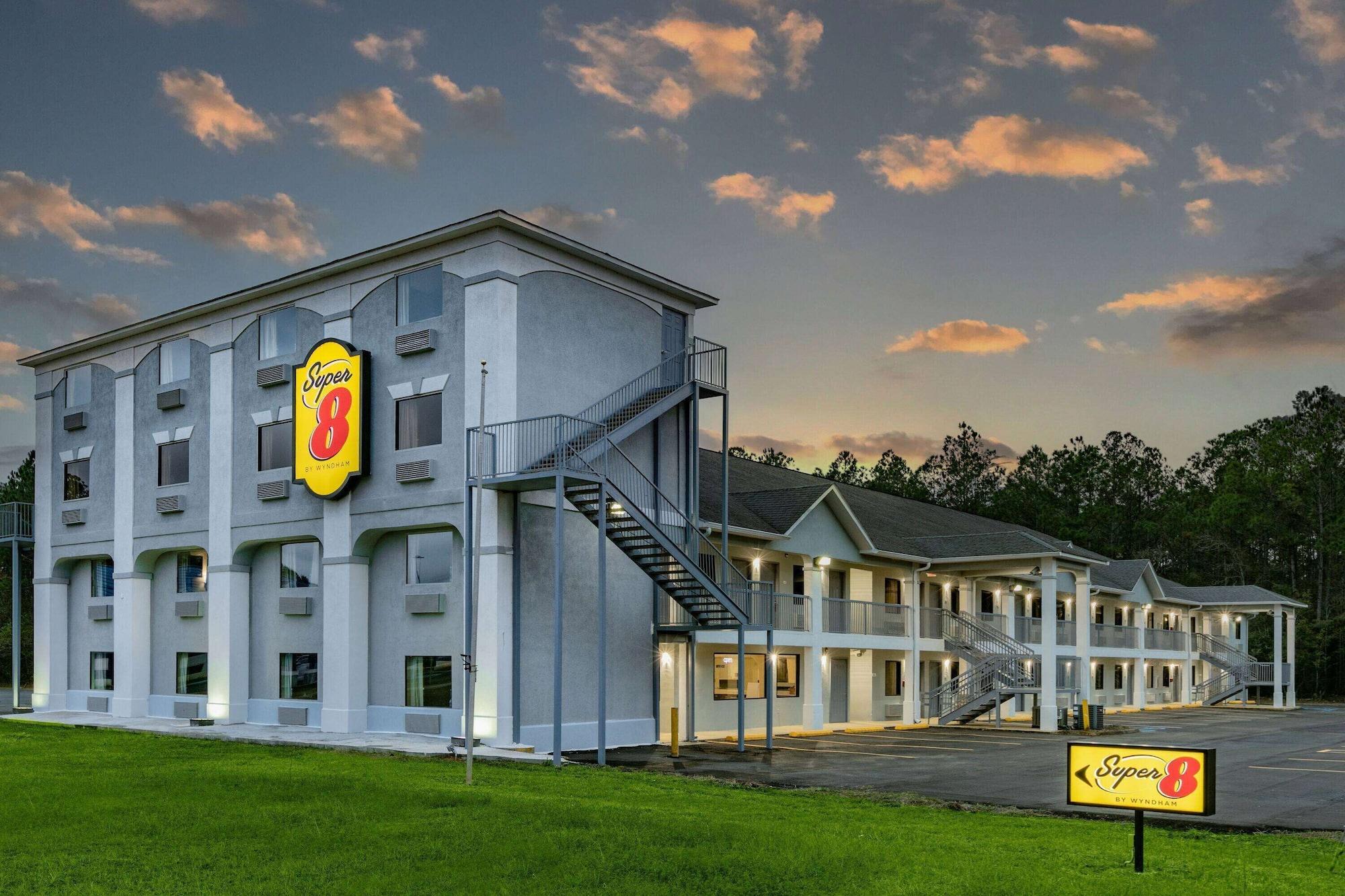 Vista Exterior Super 8 by Wyndham Moss Point