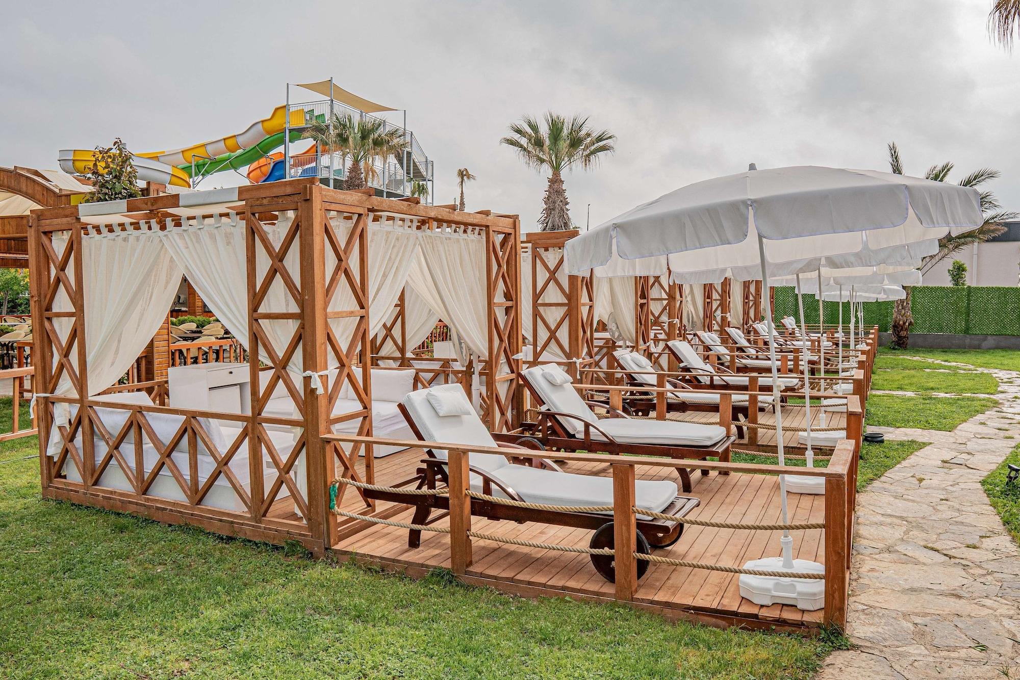 Playa Aydinbey Famous Resort - Ultra All Inclusive
