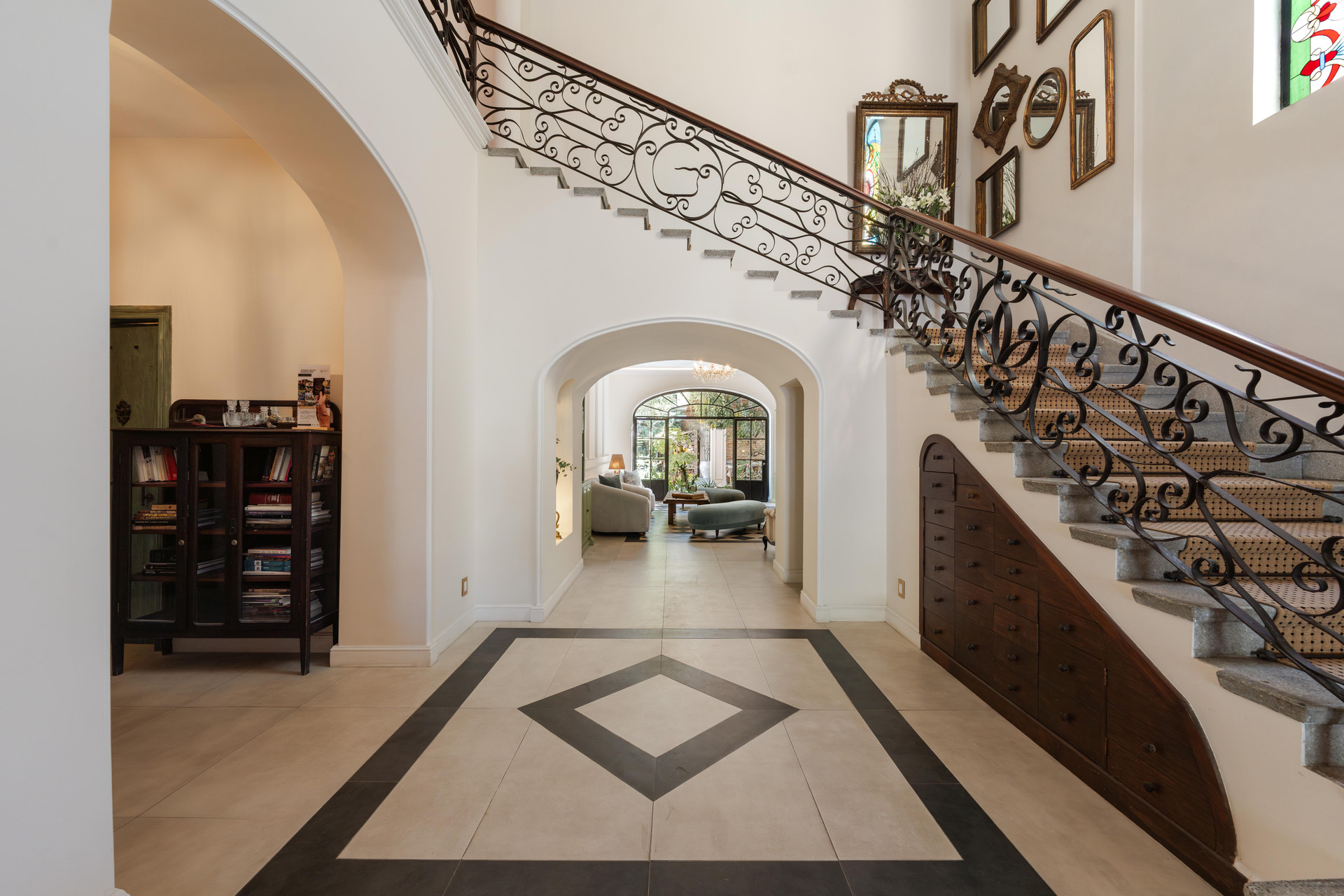 Vista Lobby Villa Ganz Boutique Hotel