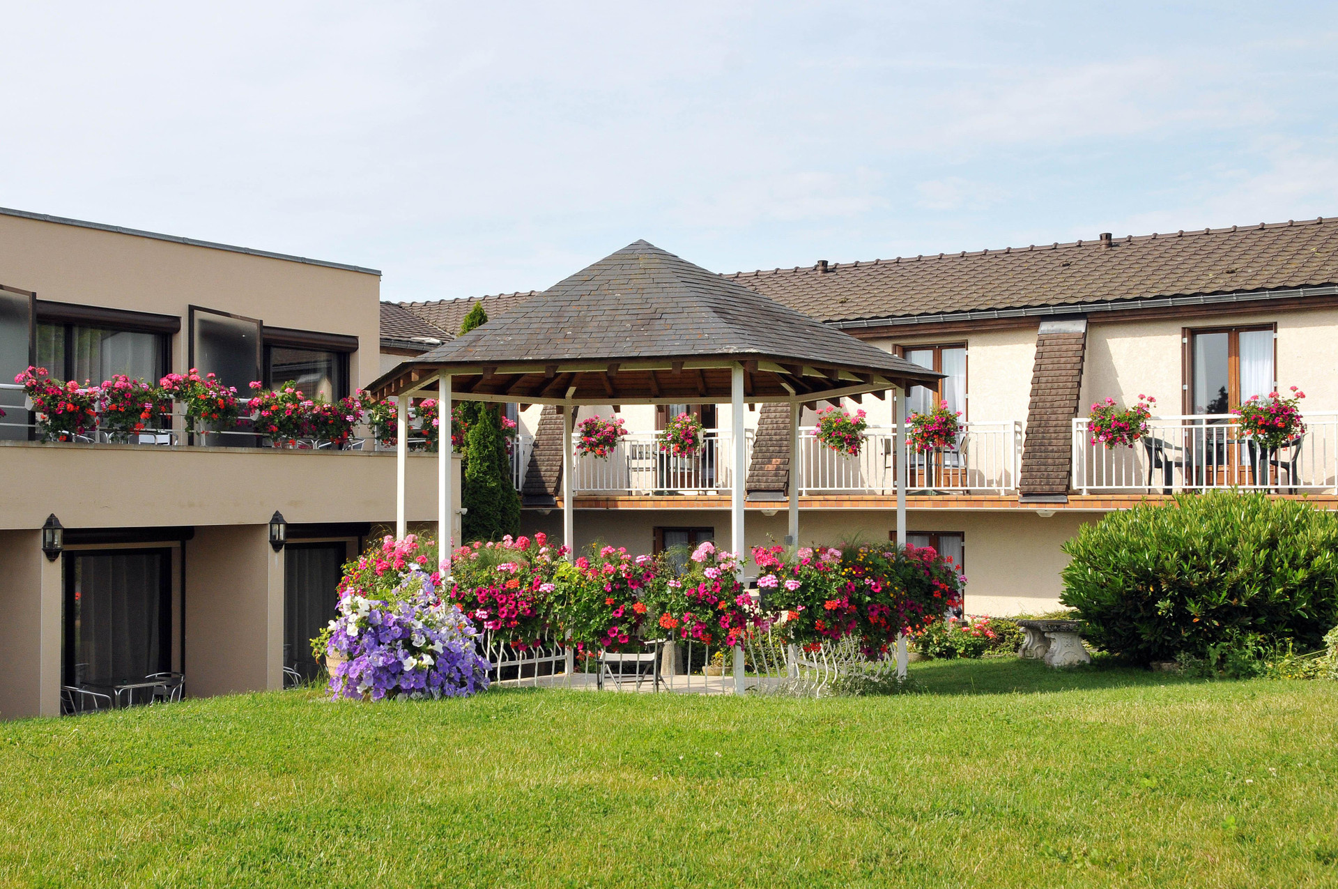 Vista Exterior Hostellerie du Mont Aimé