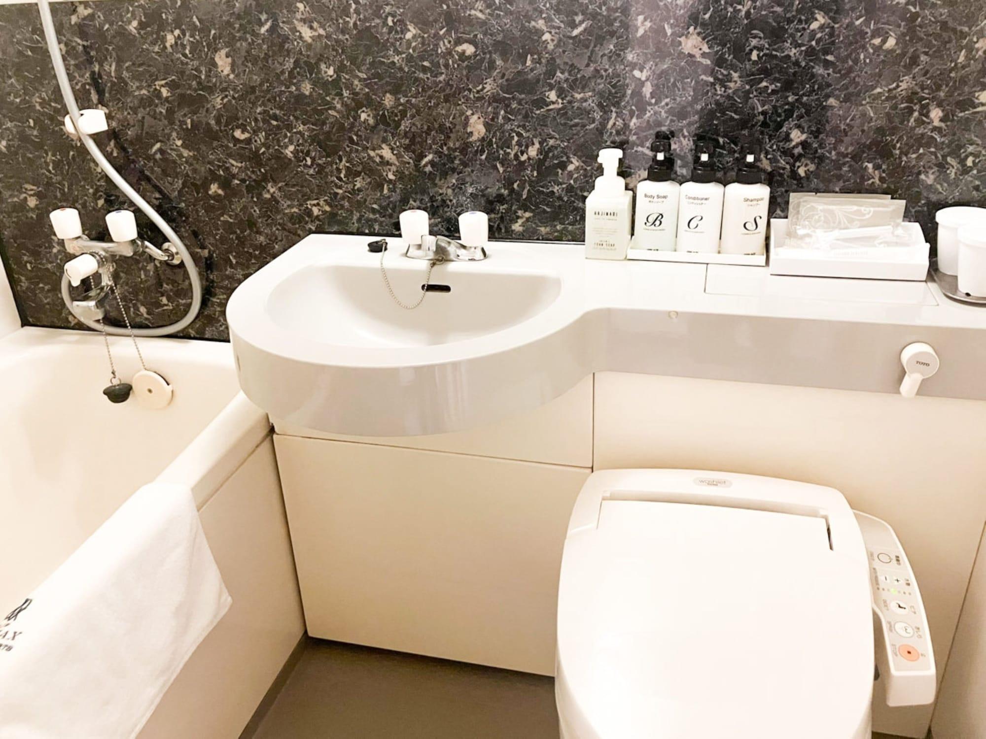 Equipamiento de Habitación HOTEL LiVEMAX Yokohama Kannai
