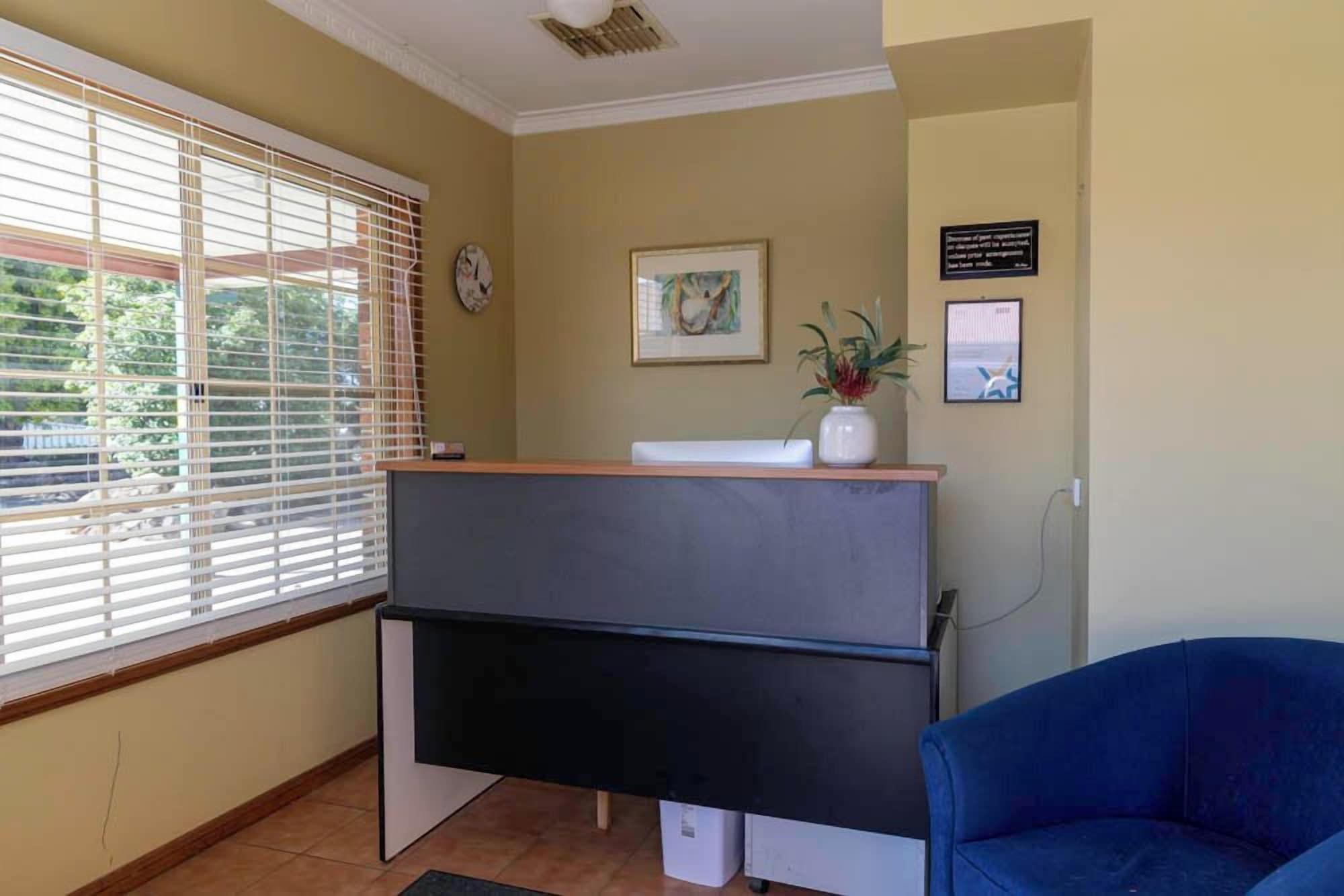Vista Lobby ALYN MOTEL