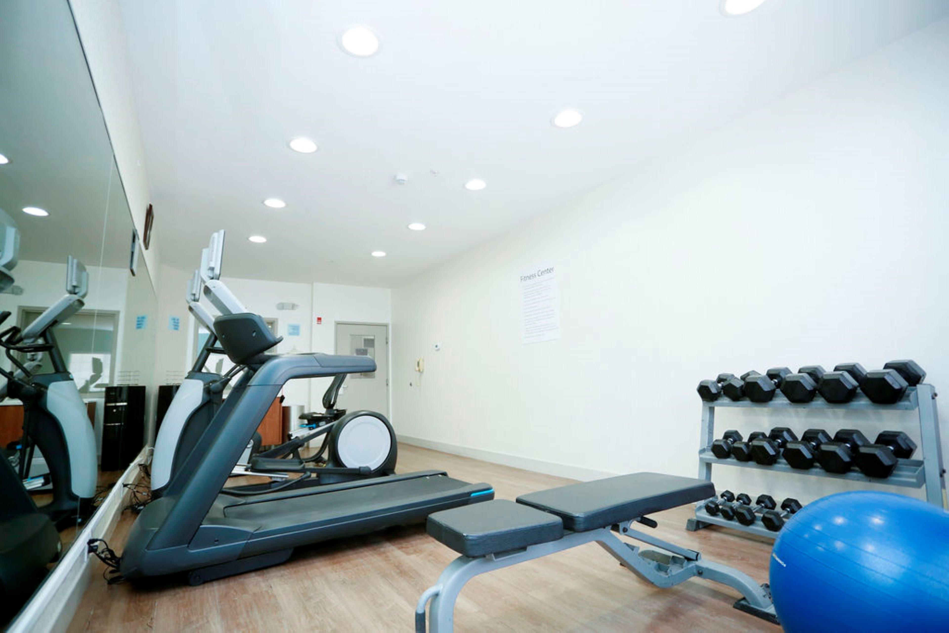 Gimnasio Holiday Inn Express Carlsbad by IHG