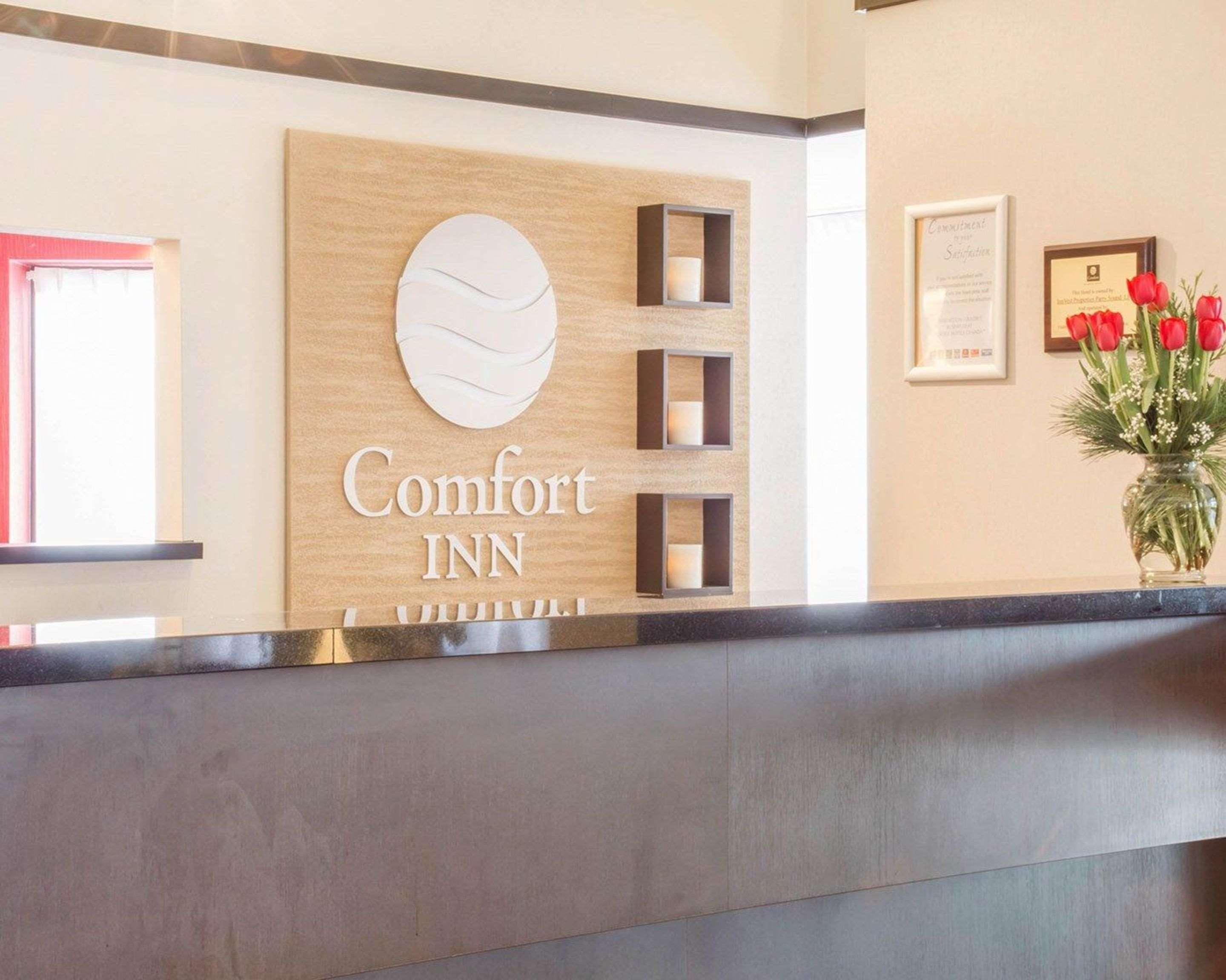 Vista Lobby Comfort Inn Parry Sound