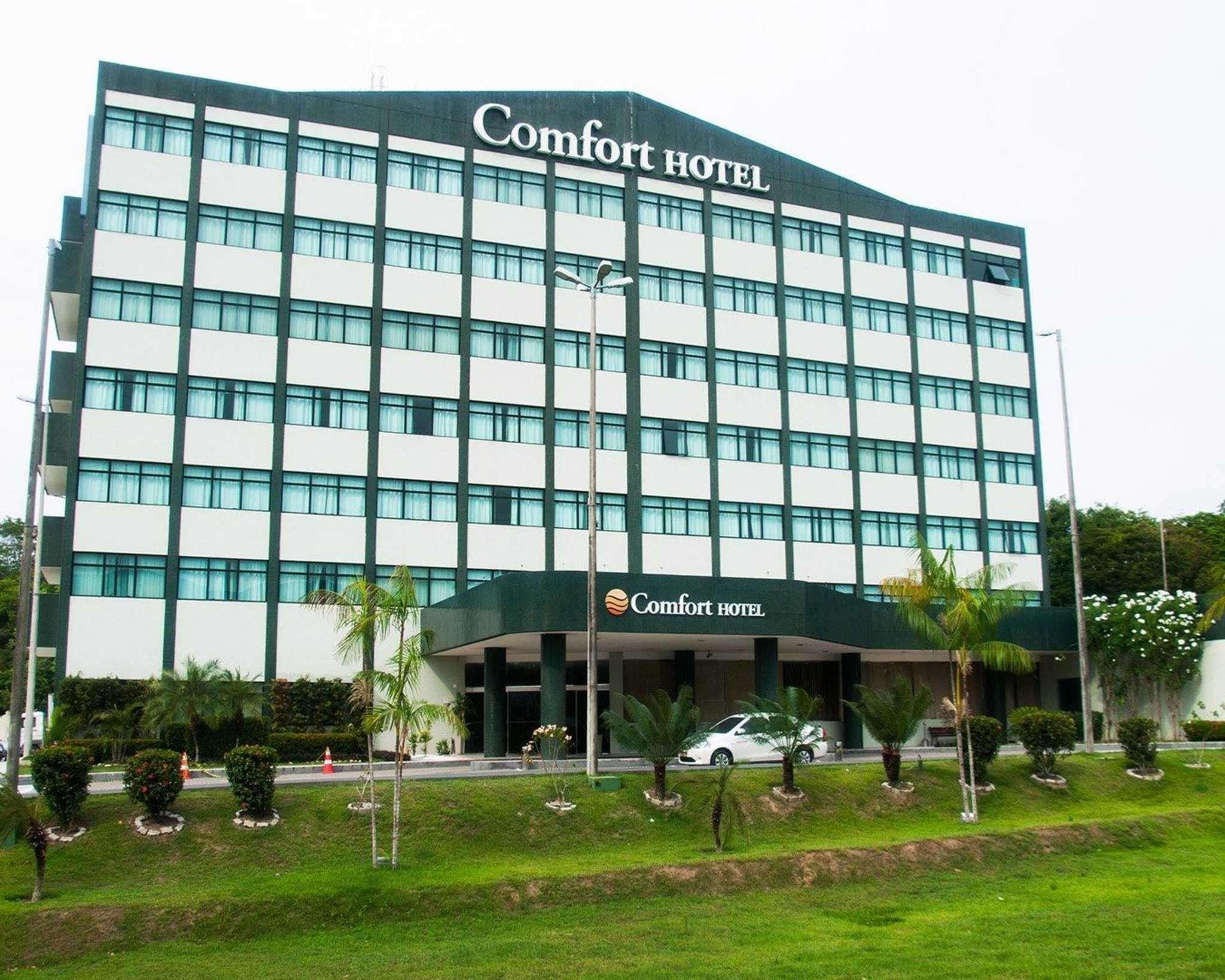 Vista Exterior Comfort Hotel Manaus
