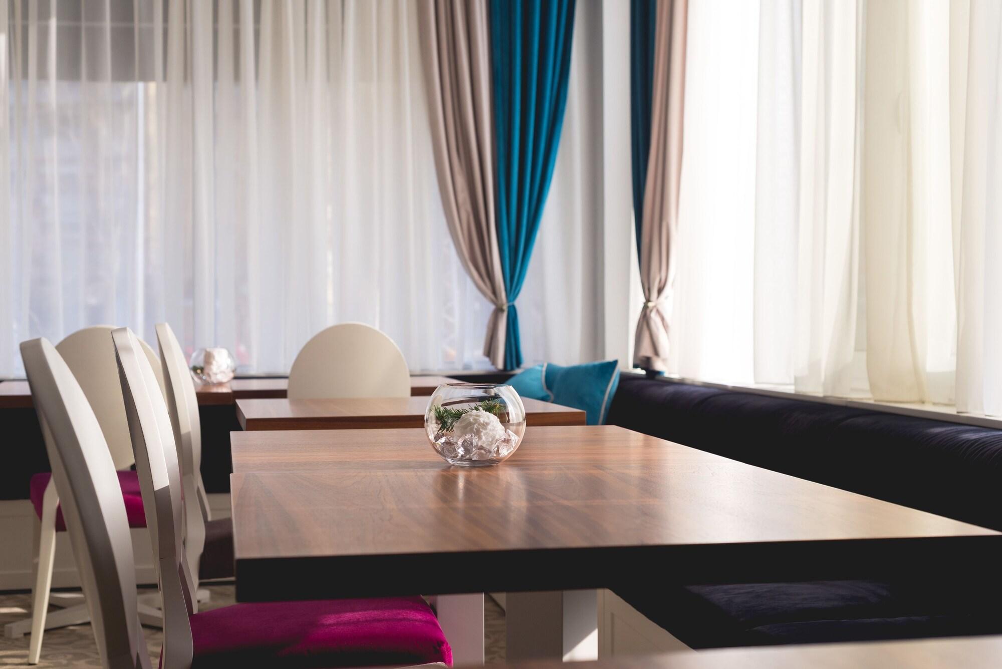 Restaurant New Belgrade Garni Hotel