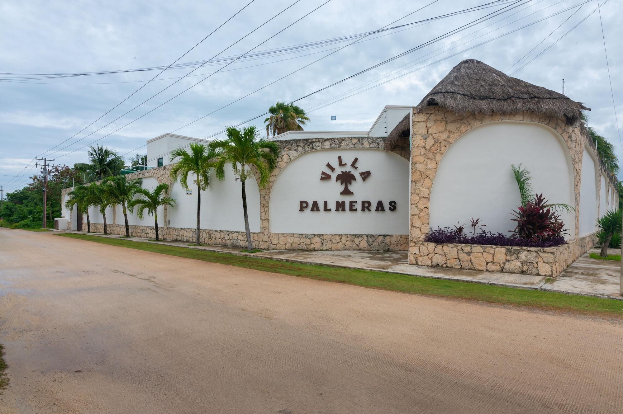 Vista Exterior Villa Palmeras