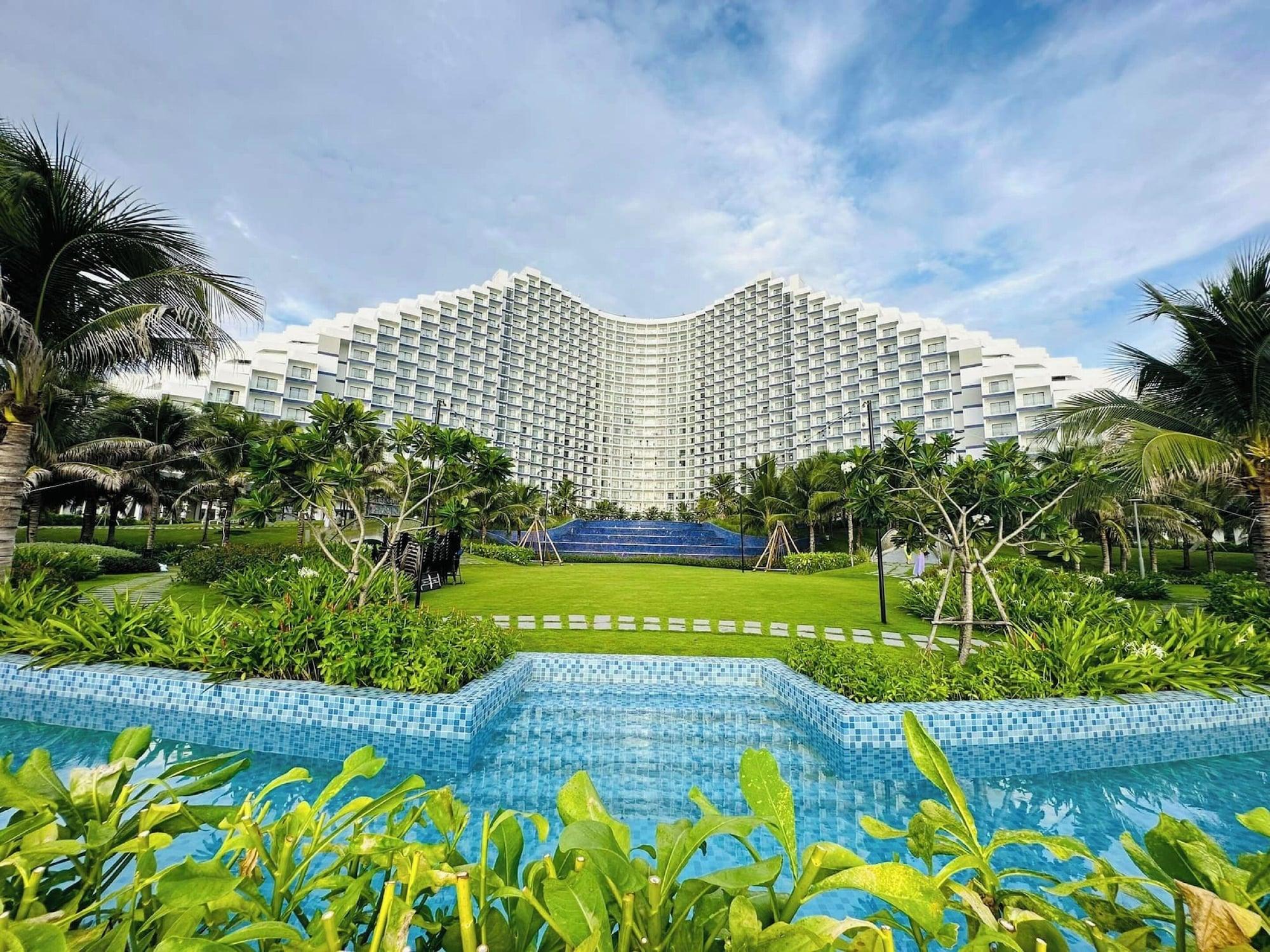 Vista Exterior Cam Ranh Nha Trang Seaview Condotel