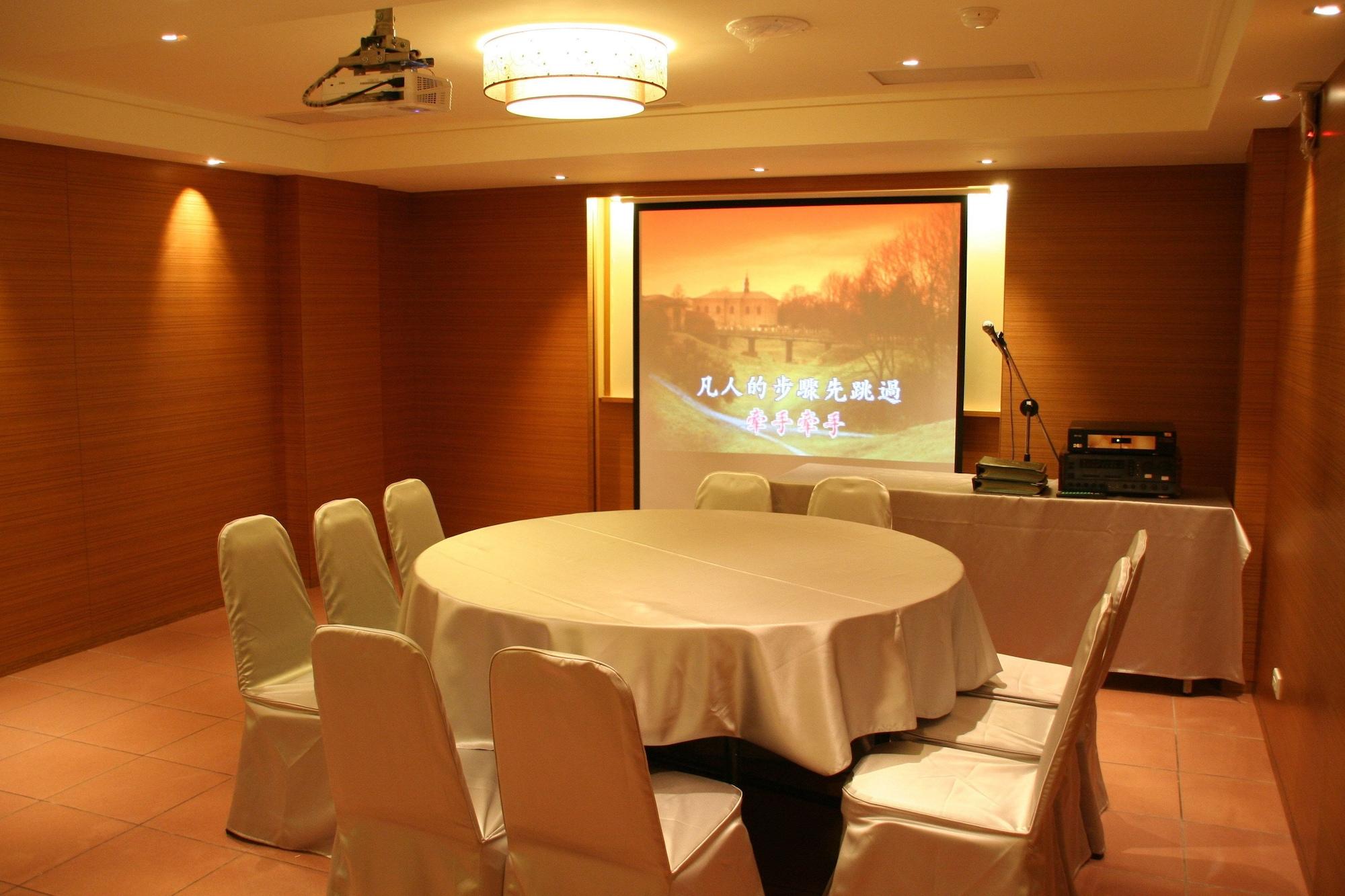 Sala de Reuniones Taitung Bali Suites Hotel