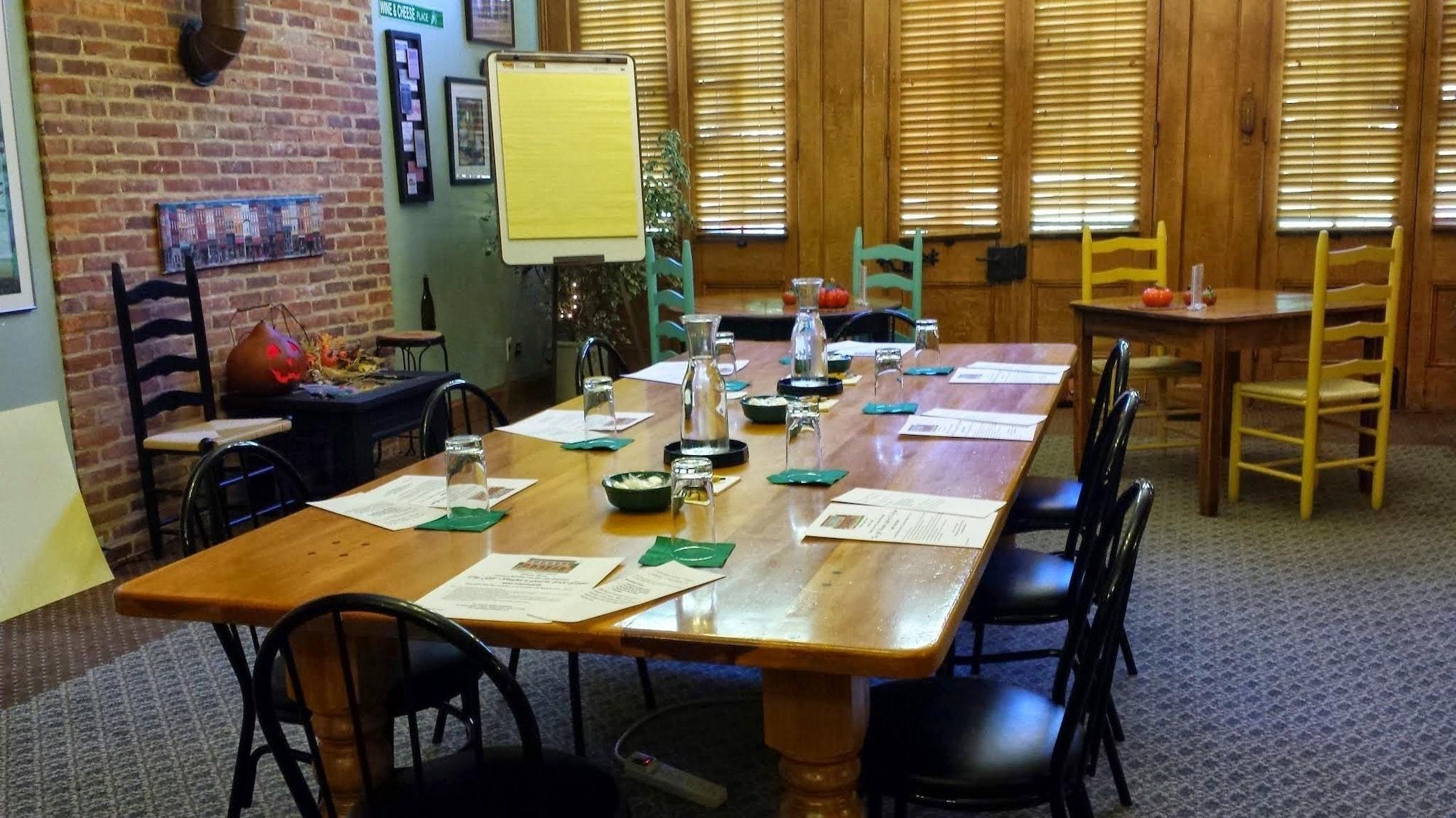 Sala de Reuniones Farmers Guest House