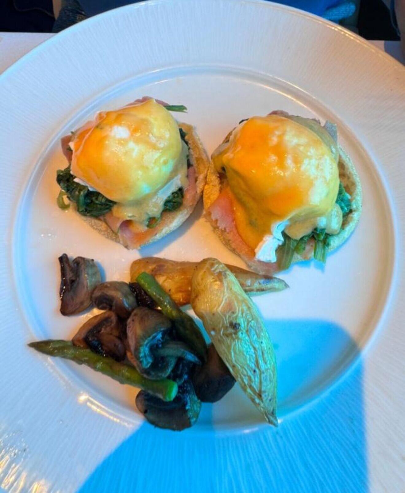 Restaurant Halekulani Devon