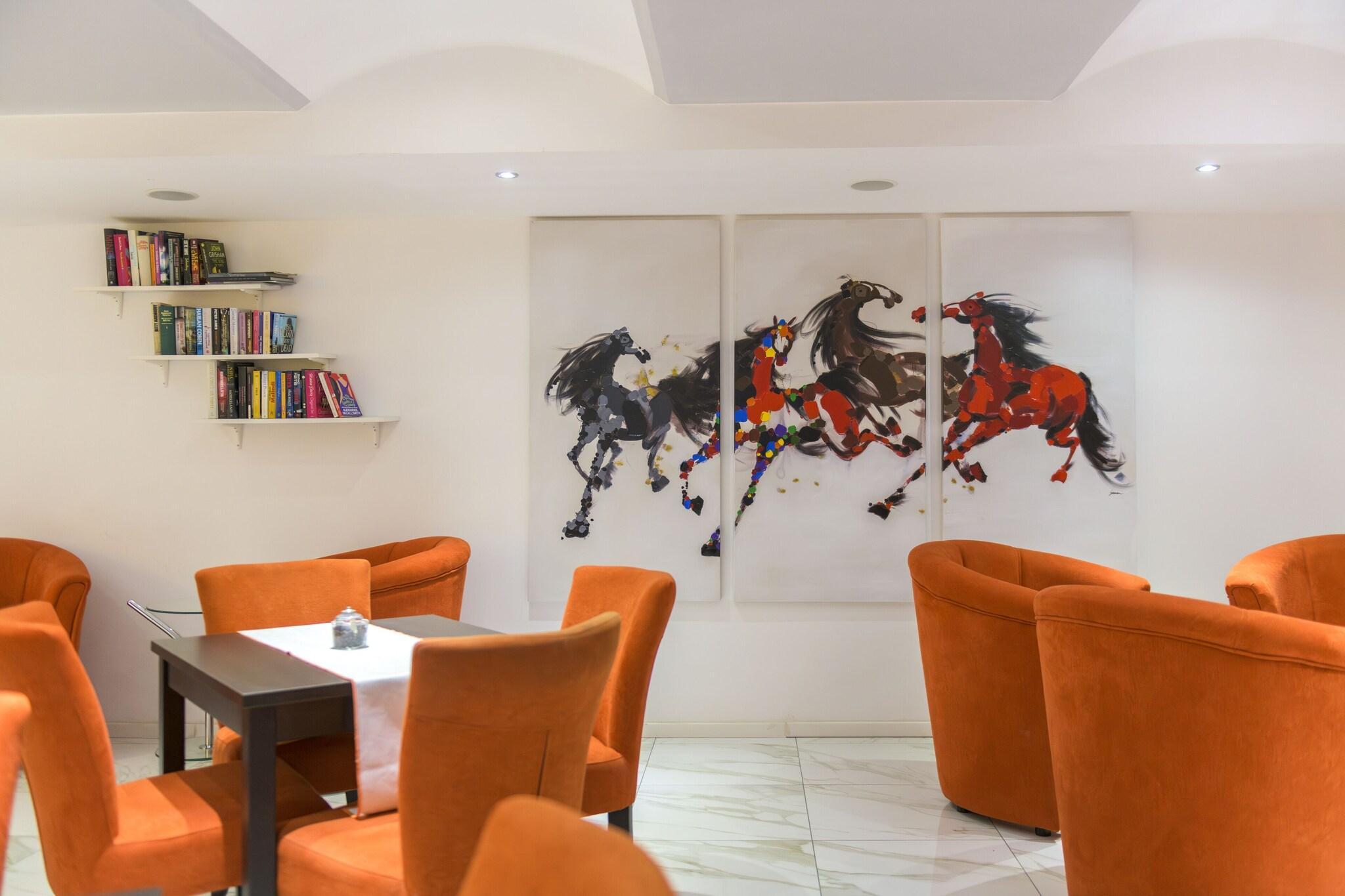 Vista Lobby Garda Suite Hotel