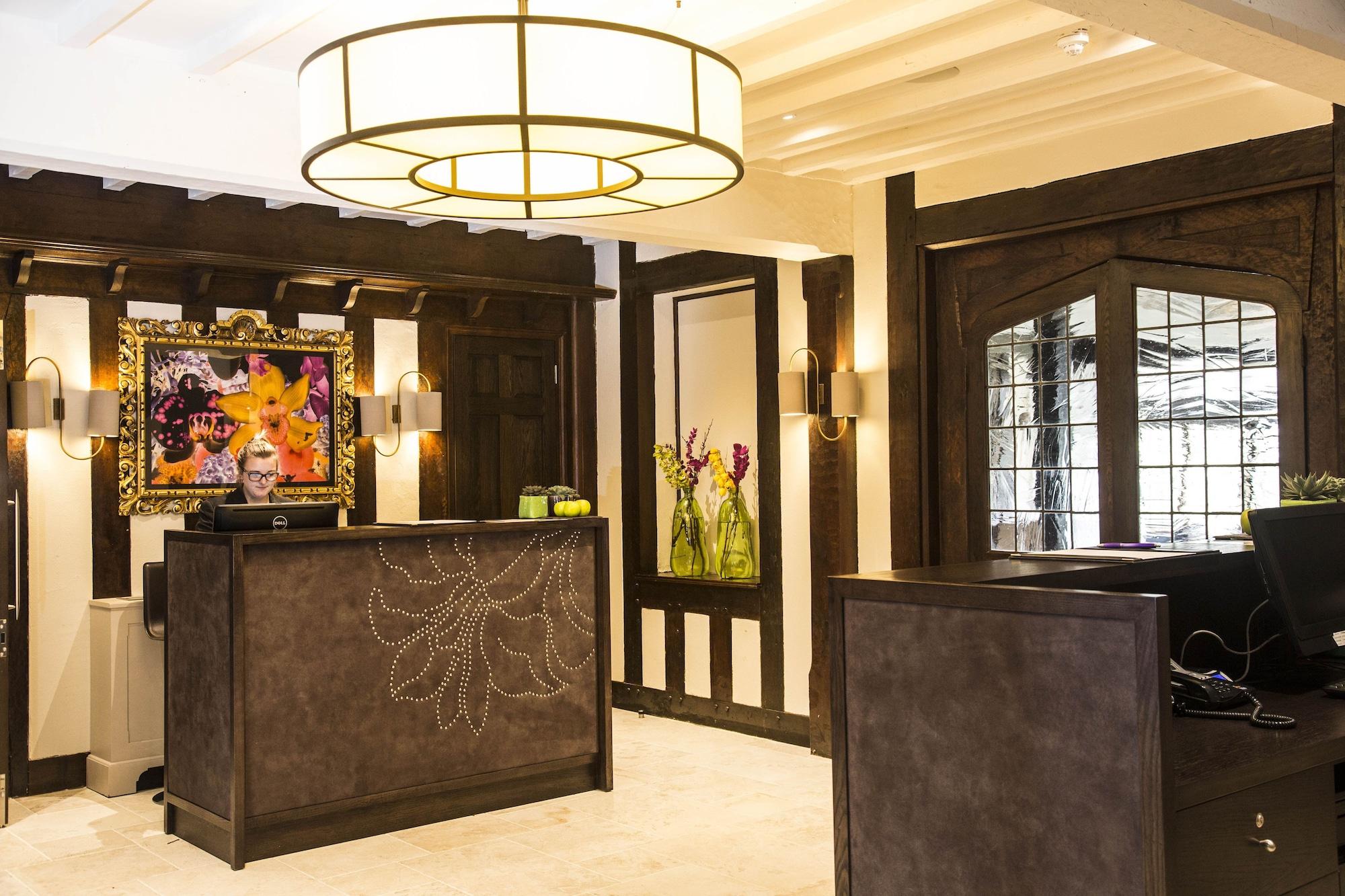 Vista Lobby Hogarths Stone Manor