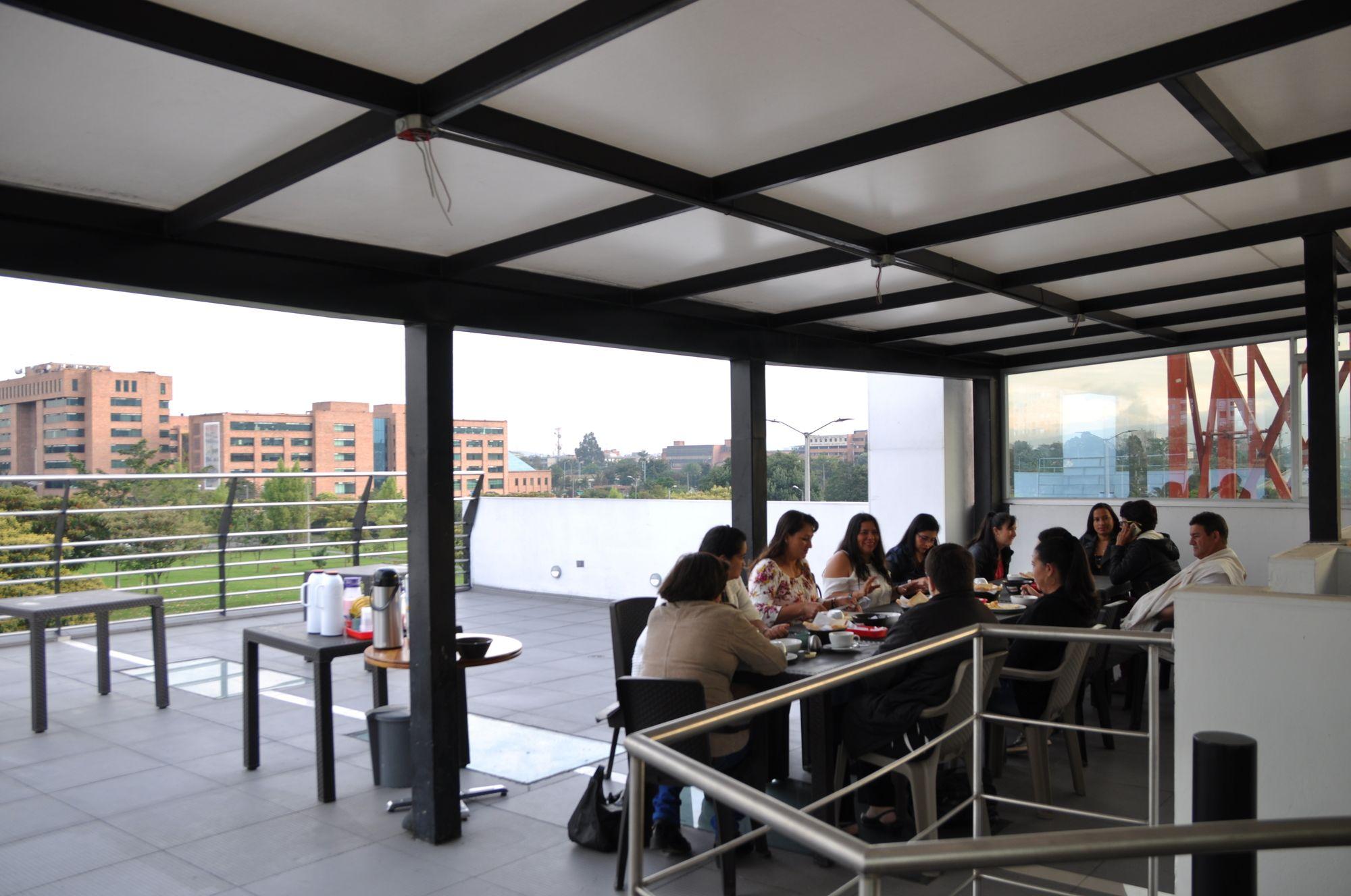 Comodidades del Alojamiento Hotel Embajada