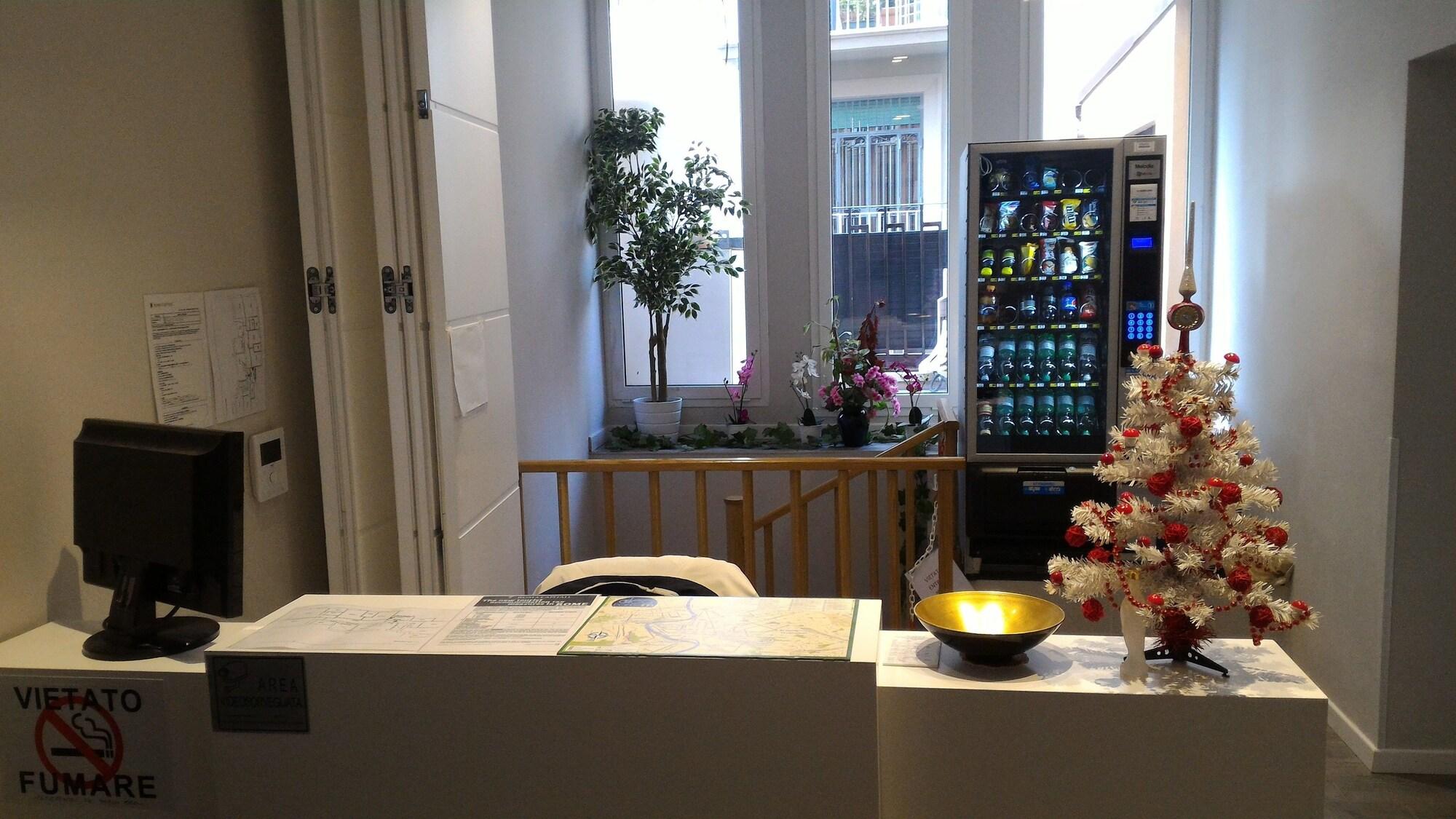 Vista Lobby Dea Roma Inn