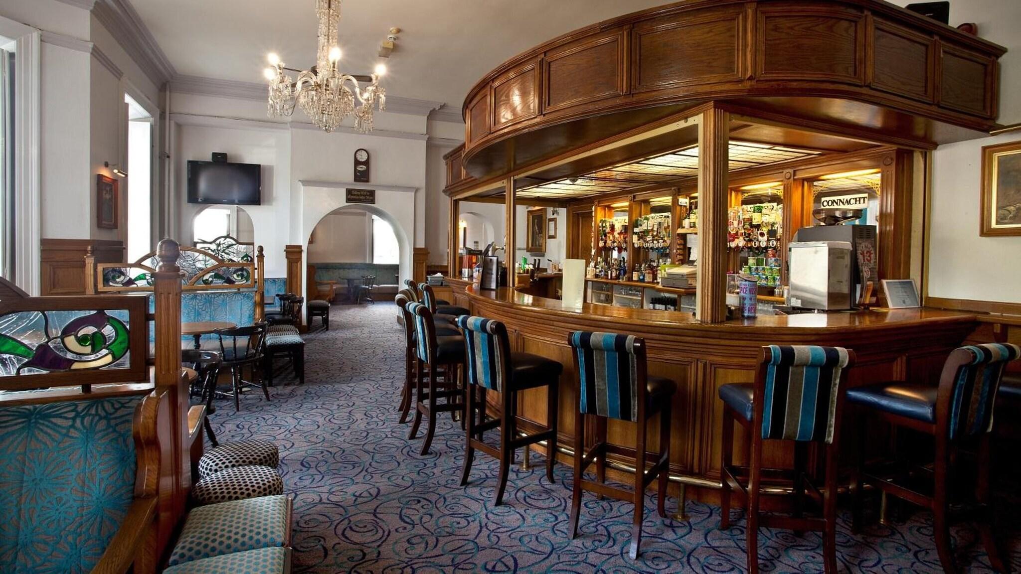 Bar/Salón The Lucan Spa Hotel