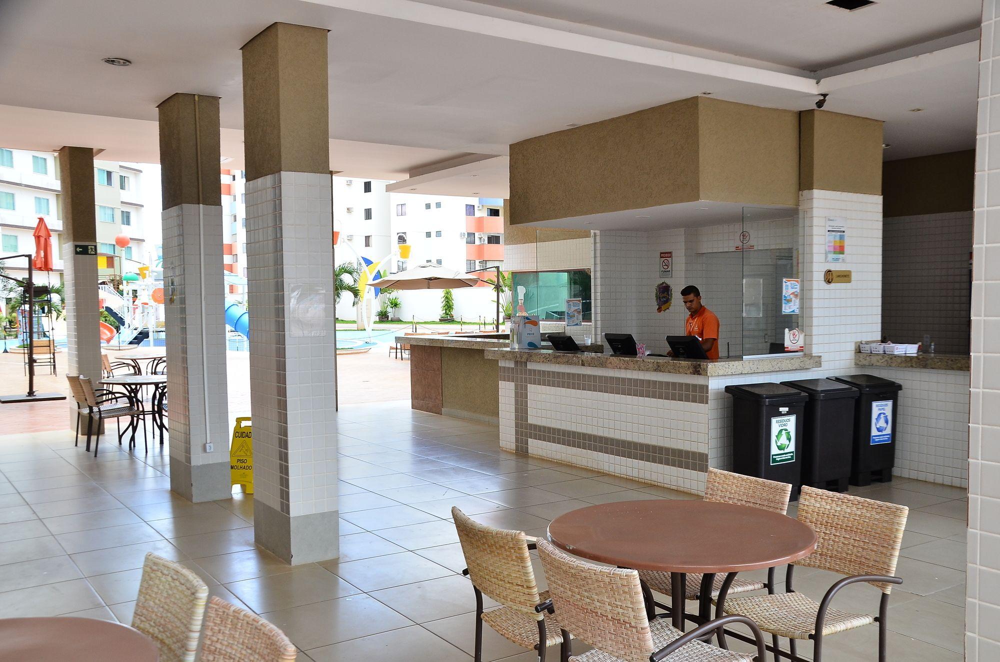 Vista Lobby Locar Caldas Riviera Park