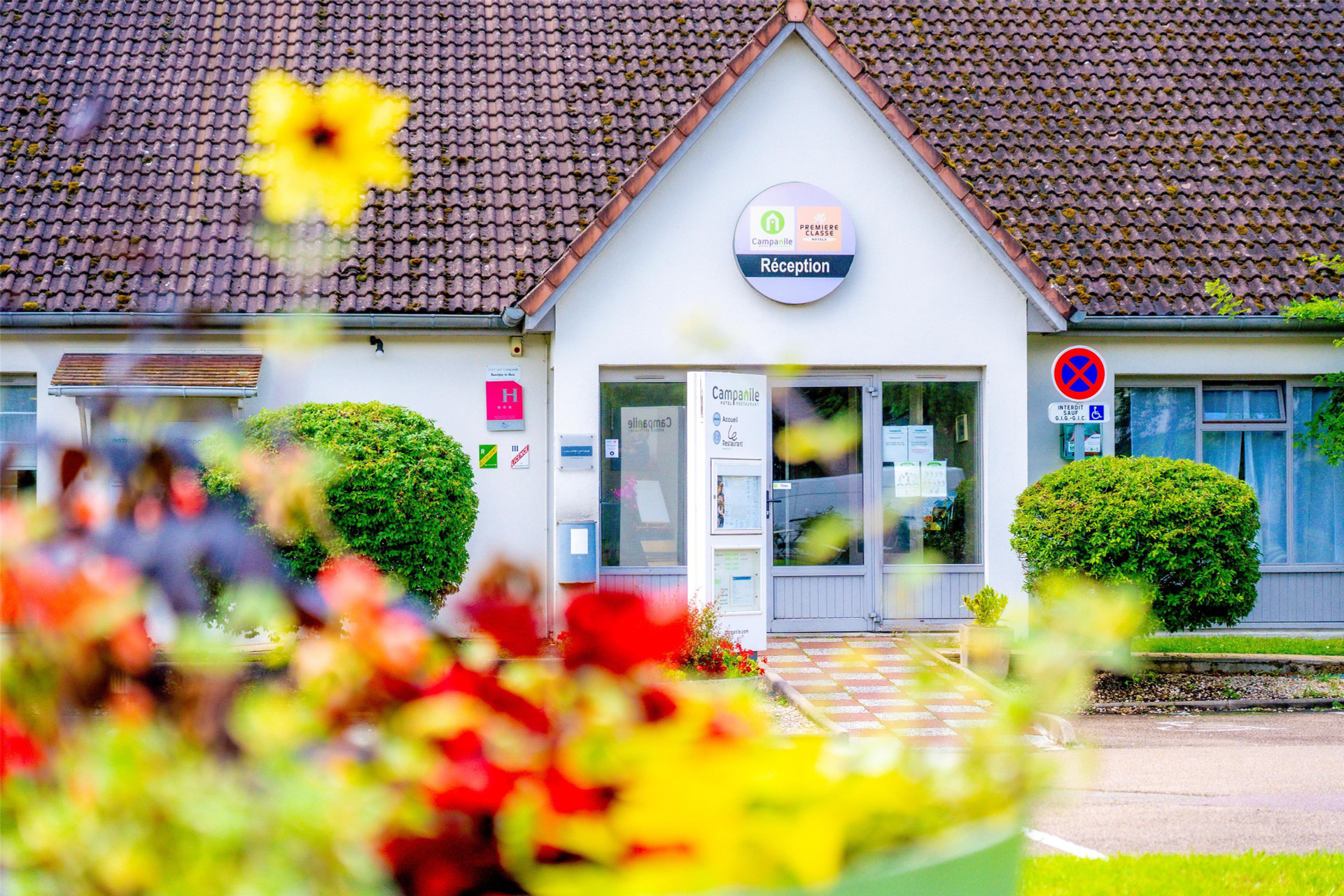 Vista Exterior Campanile Avallon