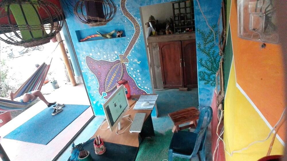 Vista Piscina Hostal Fragata