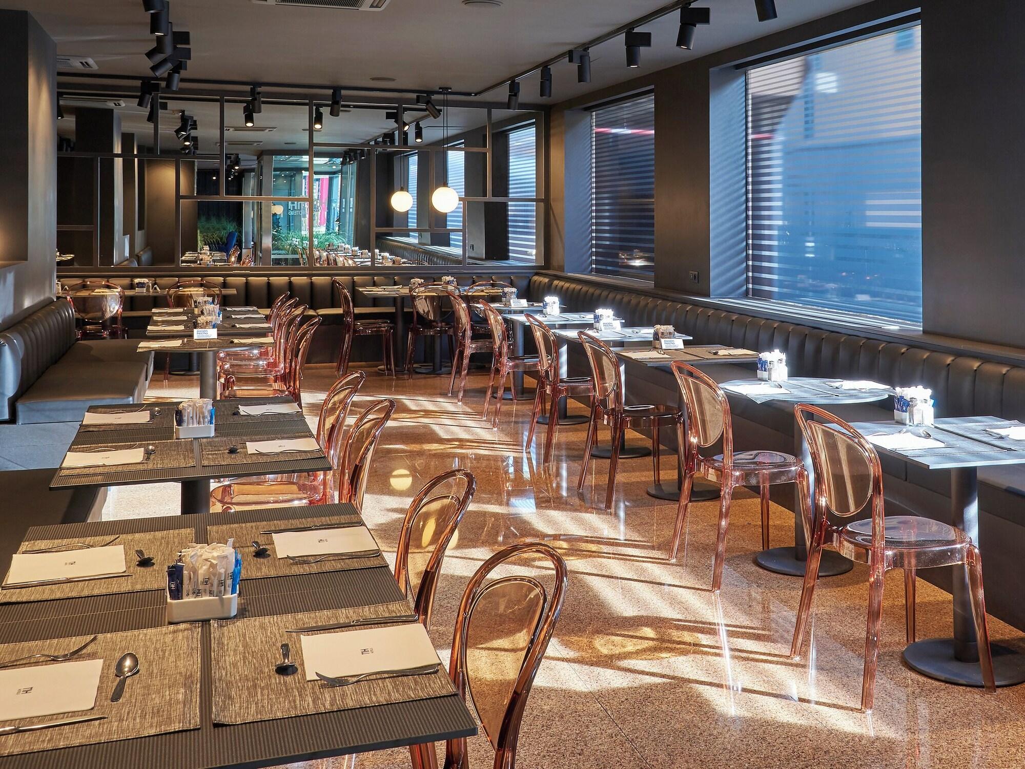 Bar/Salón NH Andorra la Vella