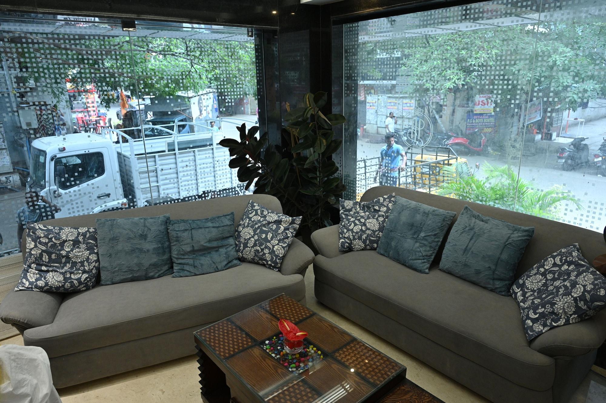 Vista Lobby The Budhil Park