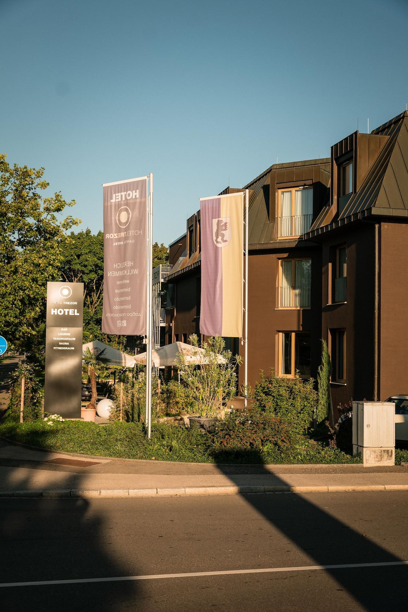 Vista Exterior Hotel Trezor
