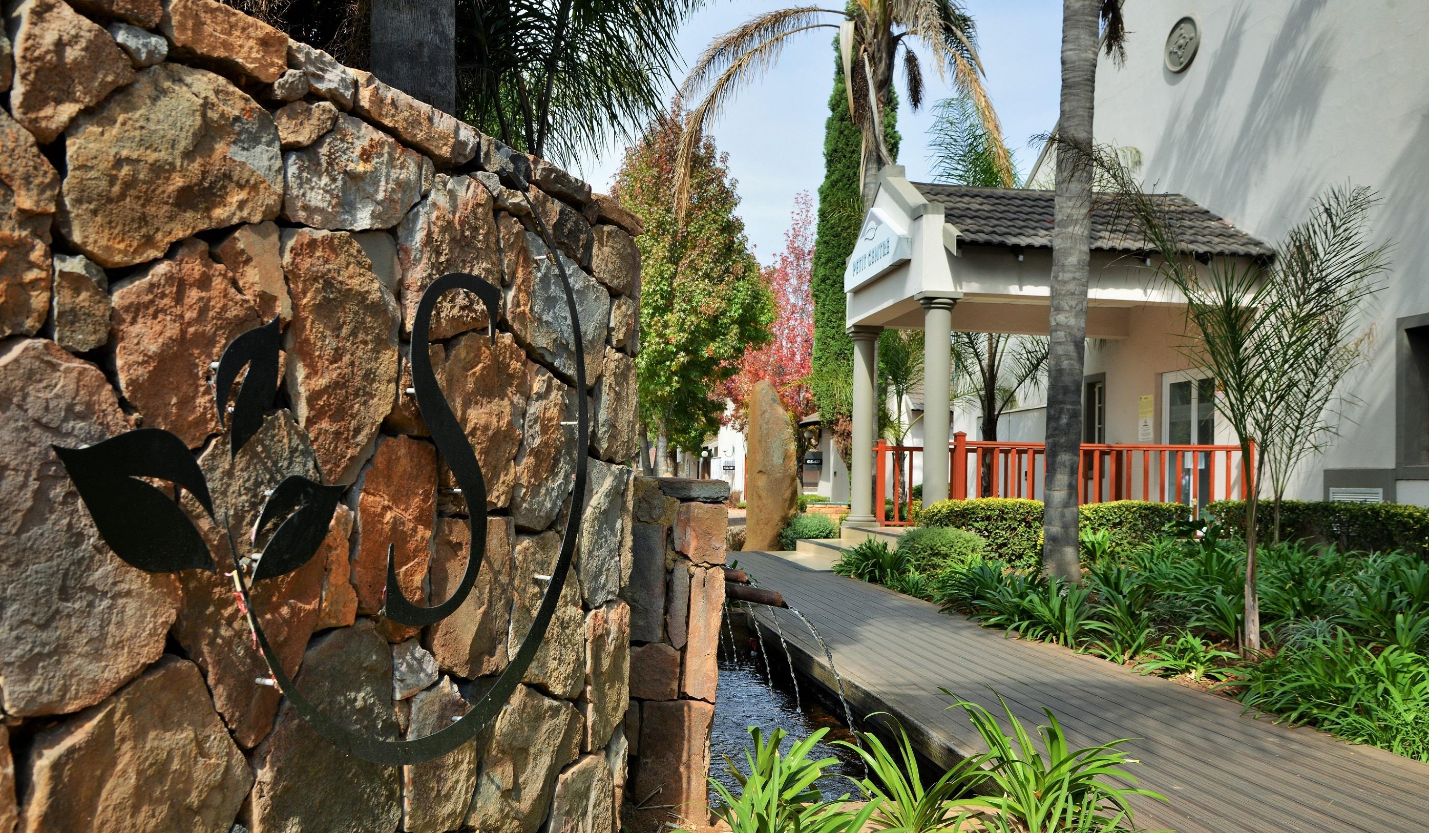 Vista Exterior Birchwood Hotel and OR Tambo Conference Centre