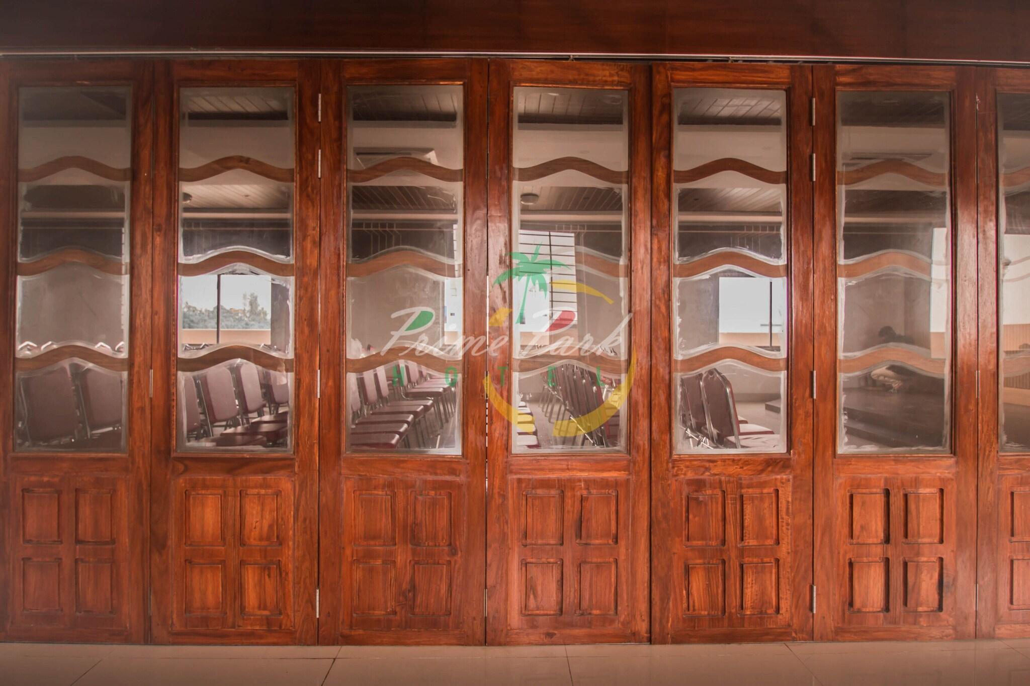 Varios Prime Park Hotel