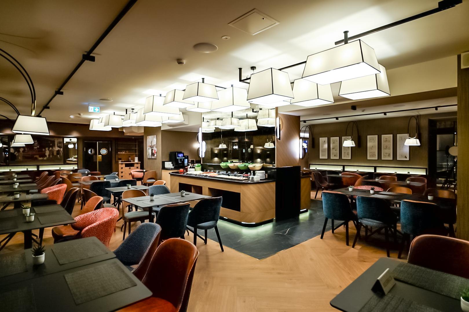 Restaurant MDM Hotel Warsaw