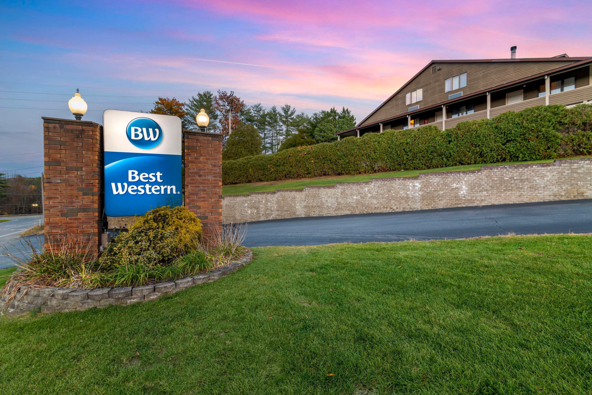 Vista Exterior Best Western of Lake George